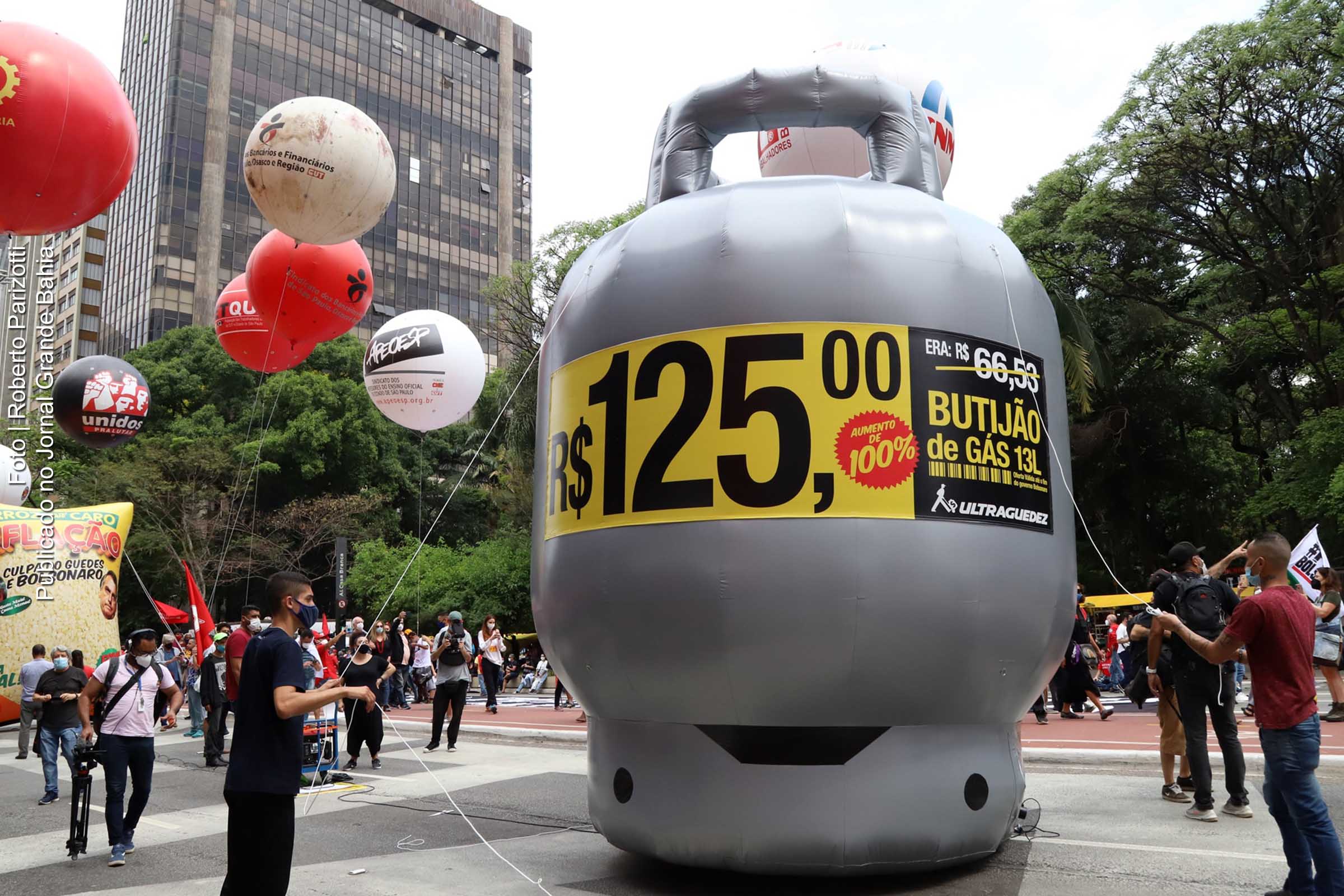 Eleições, crise econômica e pandemia dominam perspectiva para 2022 no Brasil