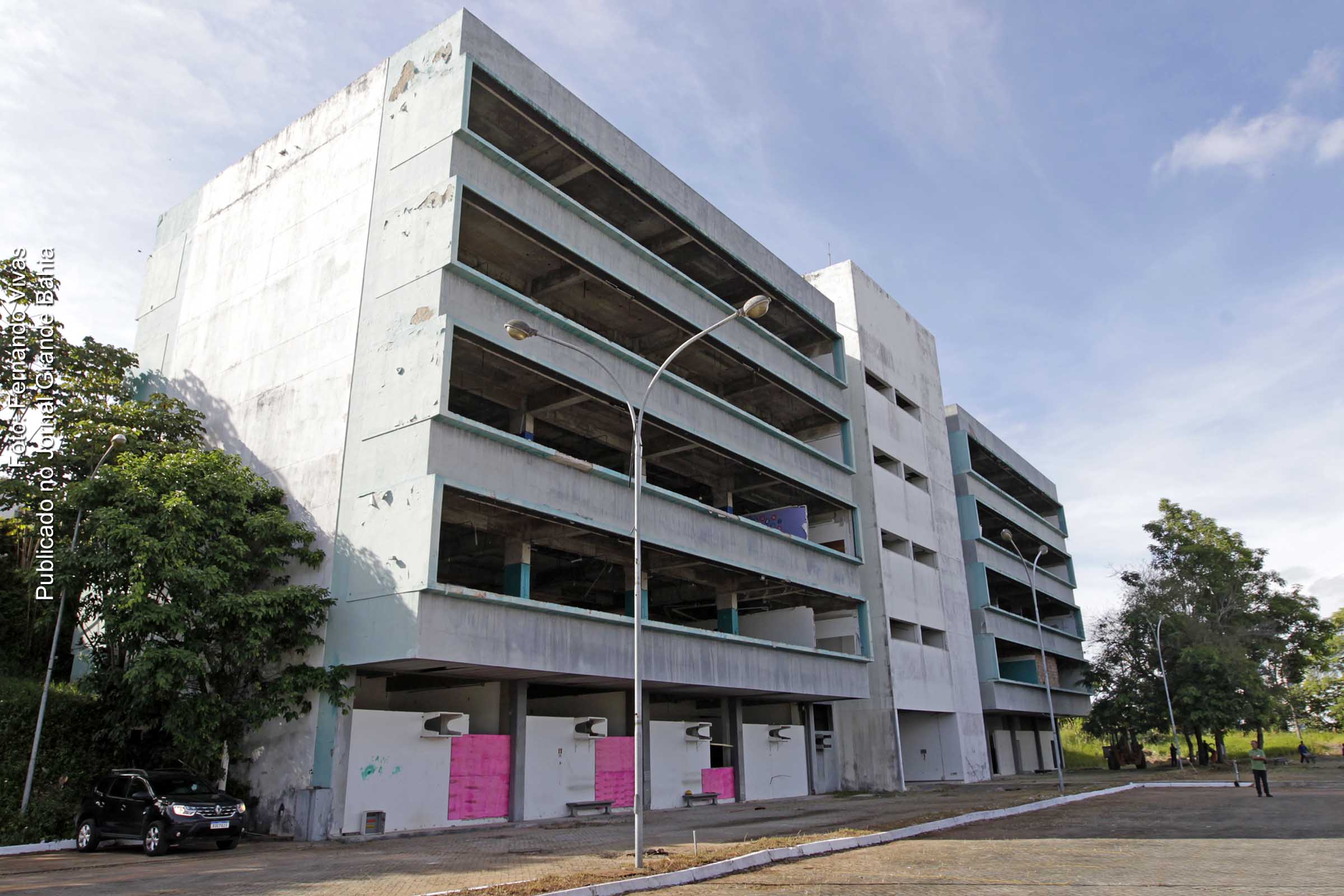 Governador Rui Costa assinou ordem de serviço para implantação do Hospital Ortopédico da Bahia (HOBA) e do Centro de Educação, Inovação e Formação (Ceinfor). As unidades de saúde e educação serão construídas no bairro do Cabula, em Salvador.