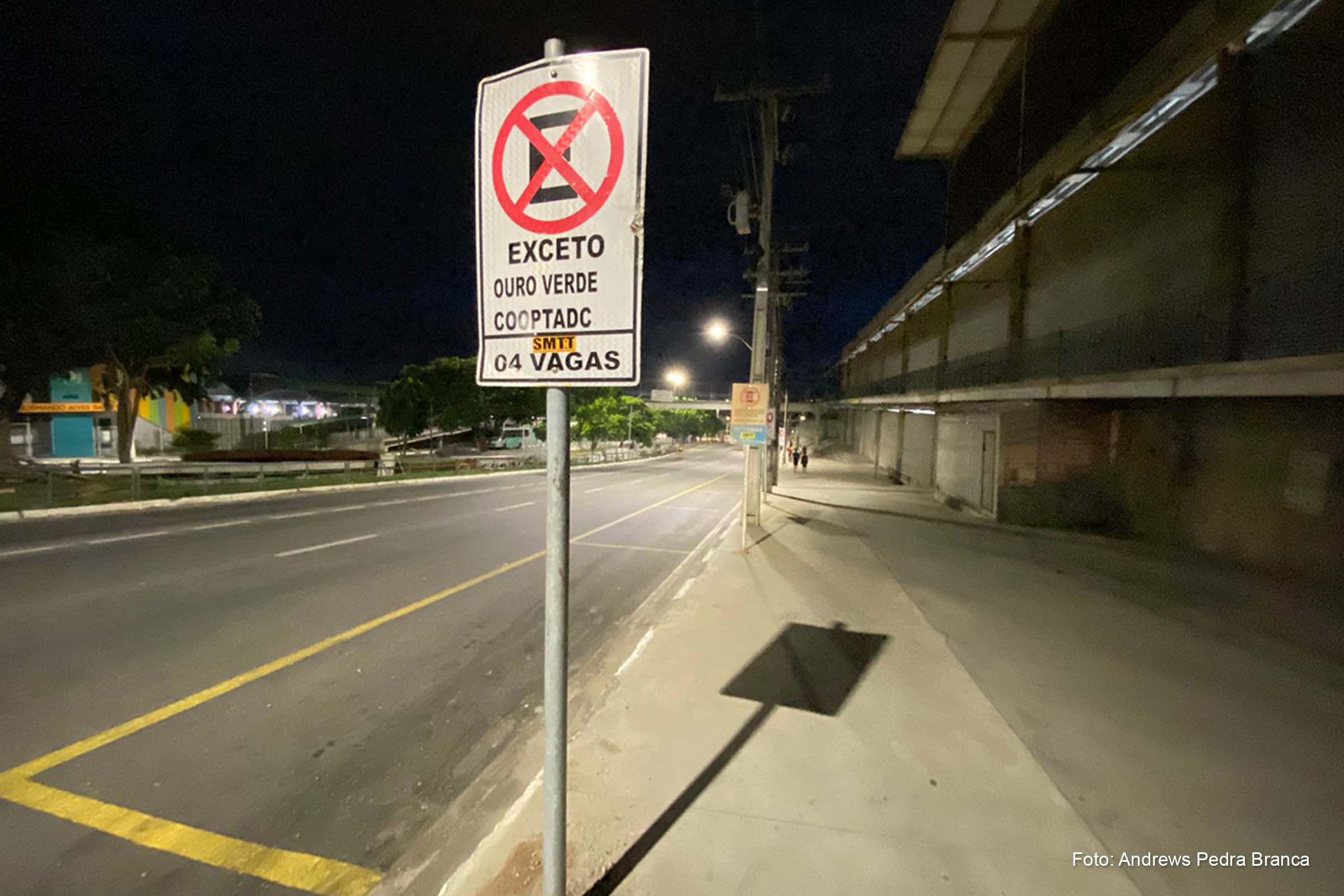 Para os condutores que acessam a cidade pela BR 116 - Sul, a Prefeitura estabeleceu como ponto de parada o Shopping Cidade das Compras.