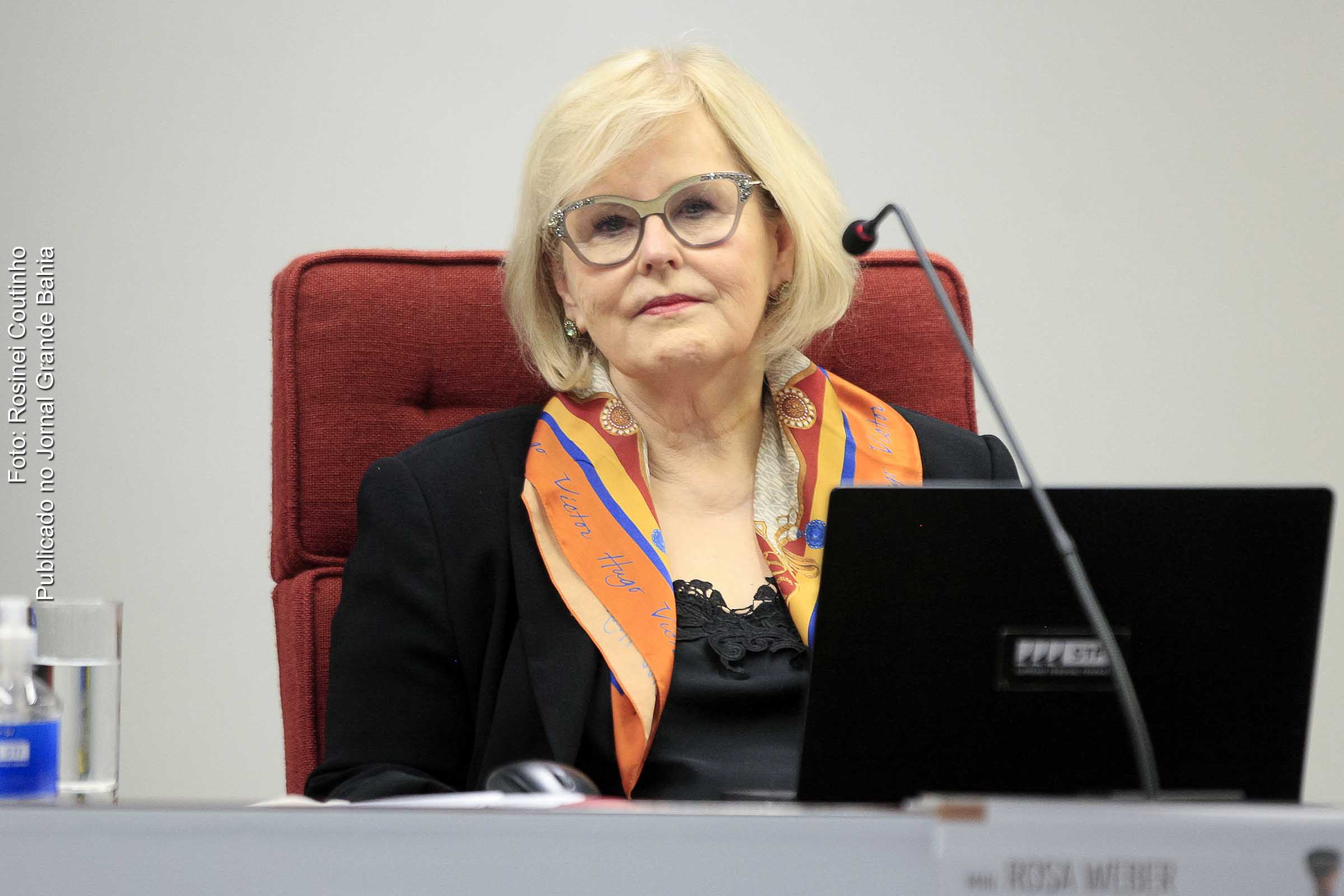 Rosa Weber: Sopesados os requisitos legais à concessão da tutela de urgência, e porquanto reputo contemplar, a matéria, relevância e especial significado para a ordem social e a segurança jurídica, submeto a tramitação da presente ADI ao disposto no art. 12 da Lei 9.868/1999.