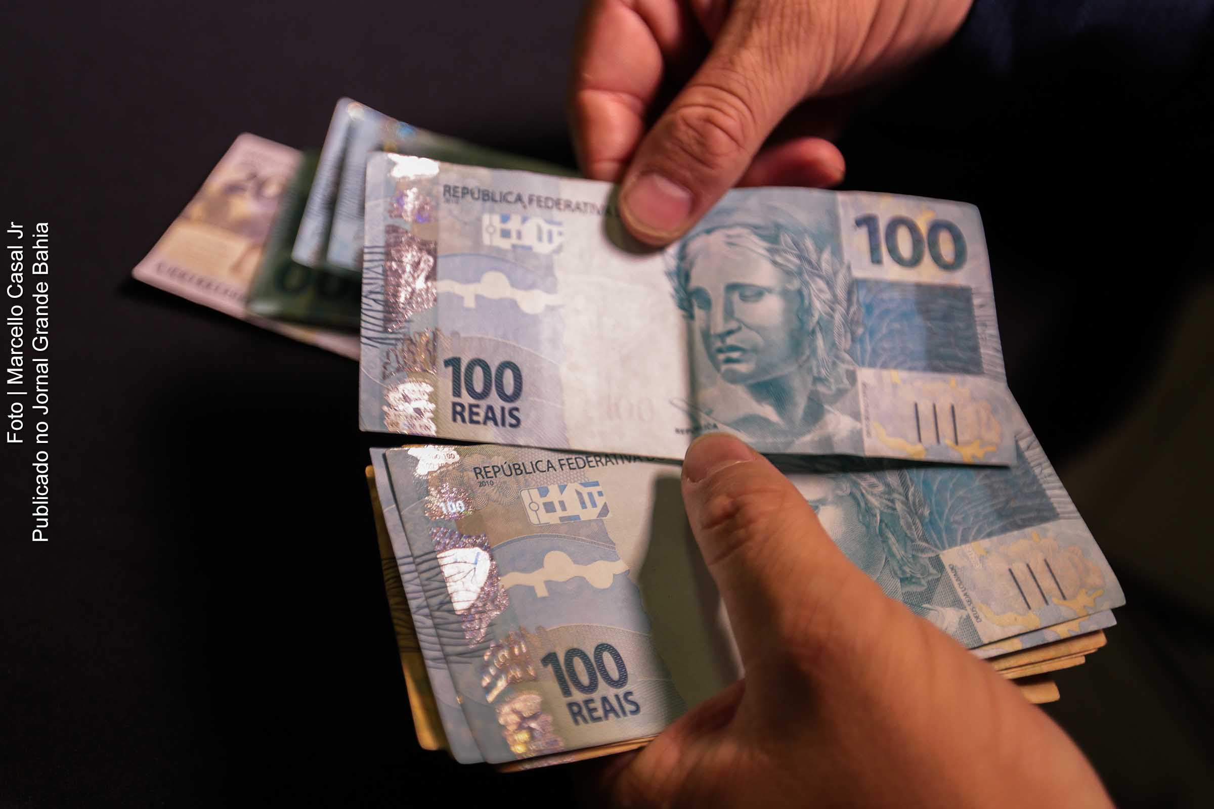 Correntistas resgatam R$ 900 mil esquecidos em bancos; Segundo BC, cerca de 79 mil pessoas consultaram Registrato