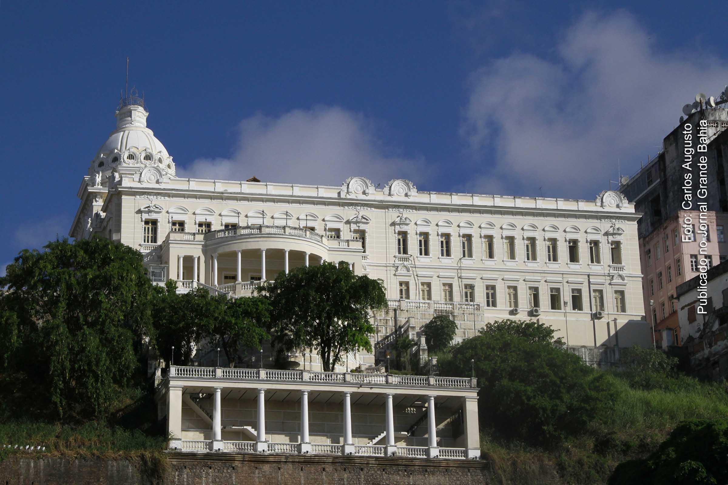 Vista do Palácio da Aclamação, conhecido como Palácio Rio Branco, em Salvador.