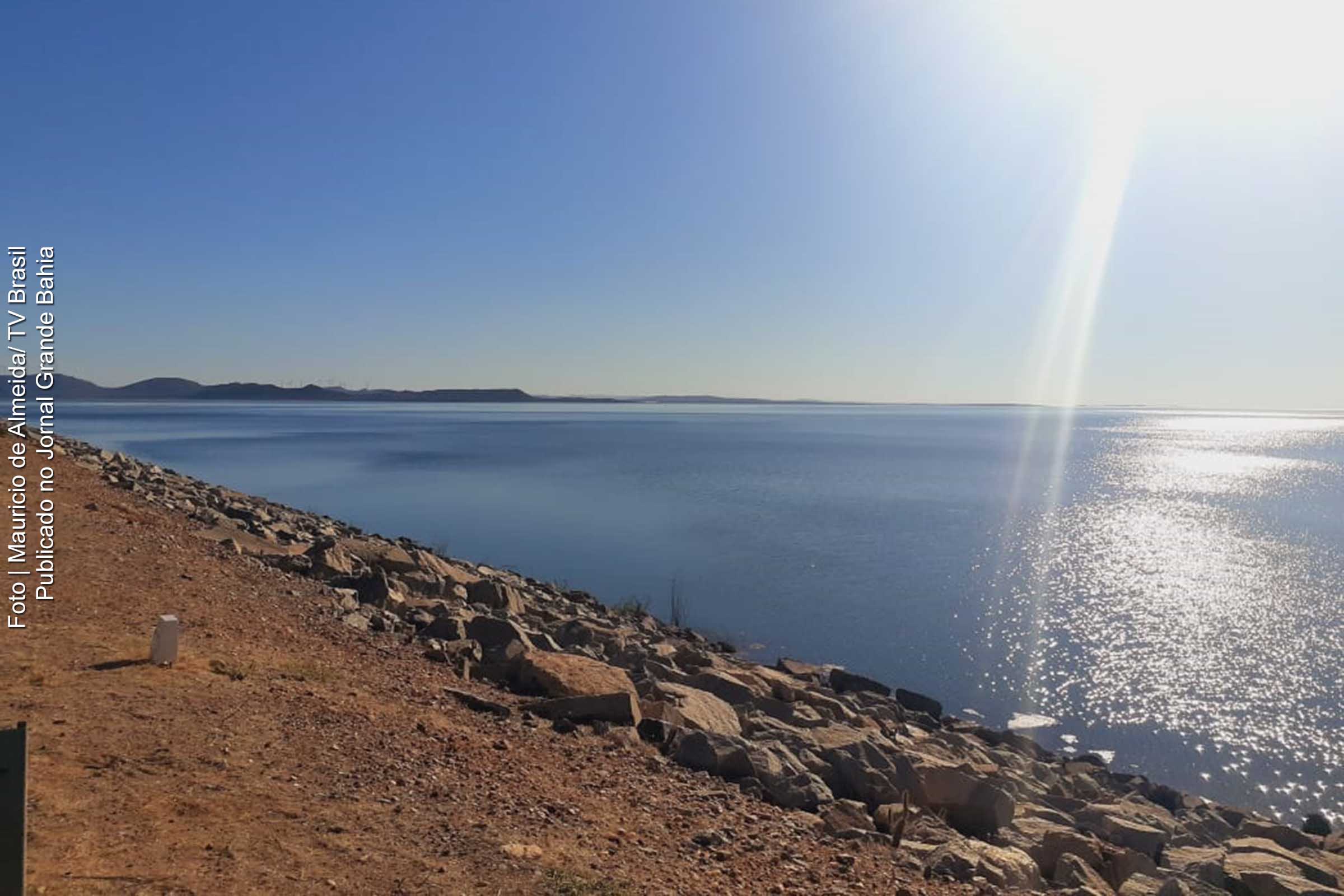 Vista do lago de Sobradinho, formado com o represamento do rio São Francisco.