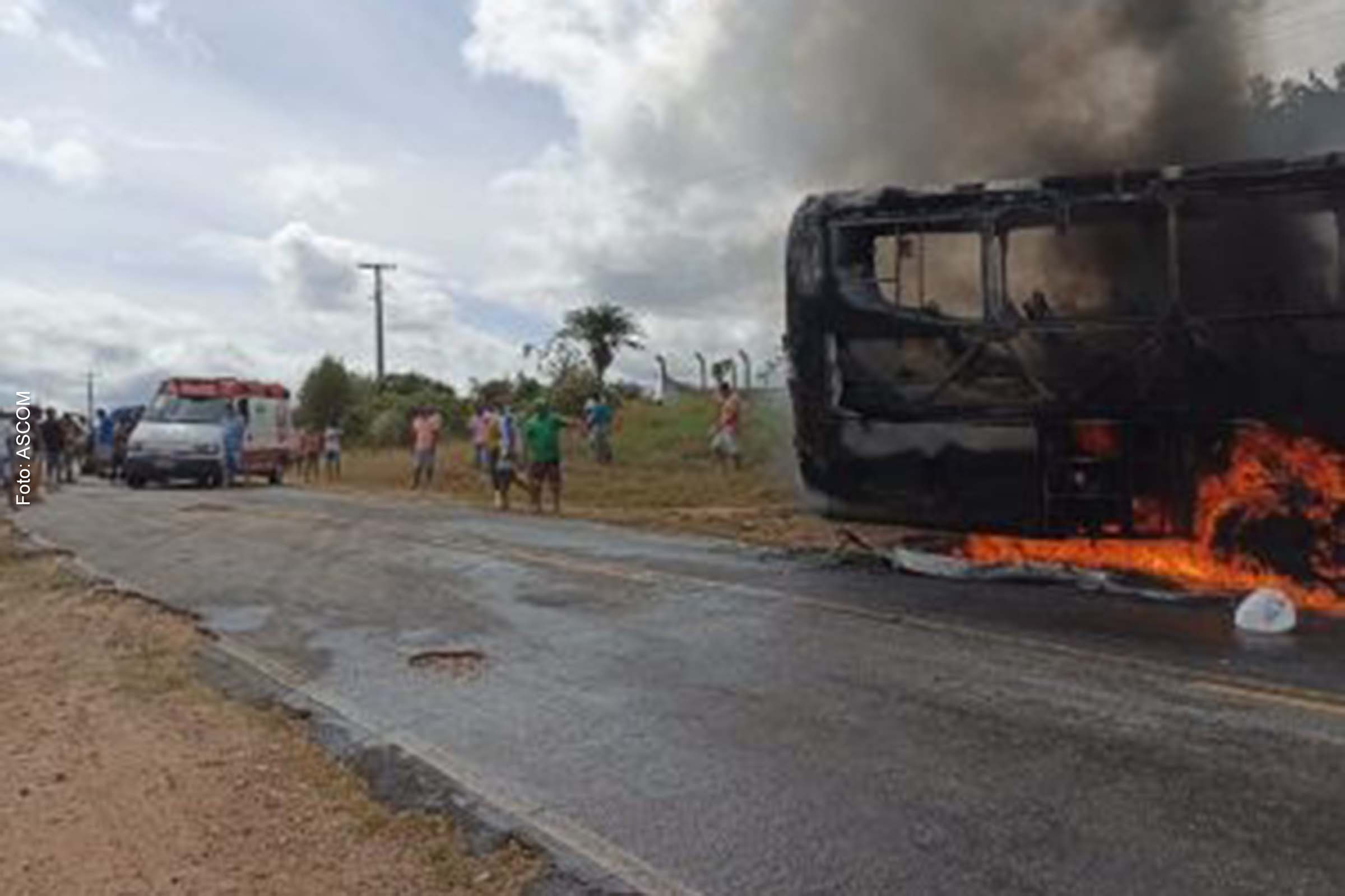 Acidente ocorreu no trecho Retirolância-Valente, envolvendo dois ônibus de uma mesma empresa.