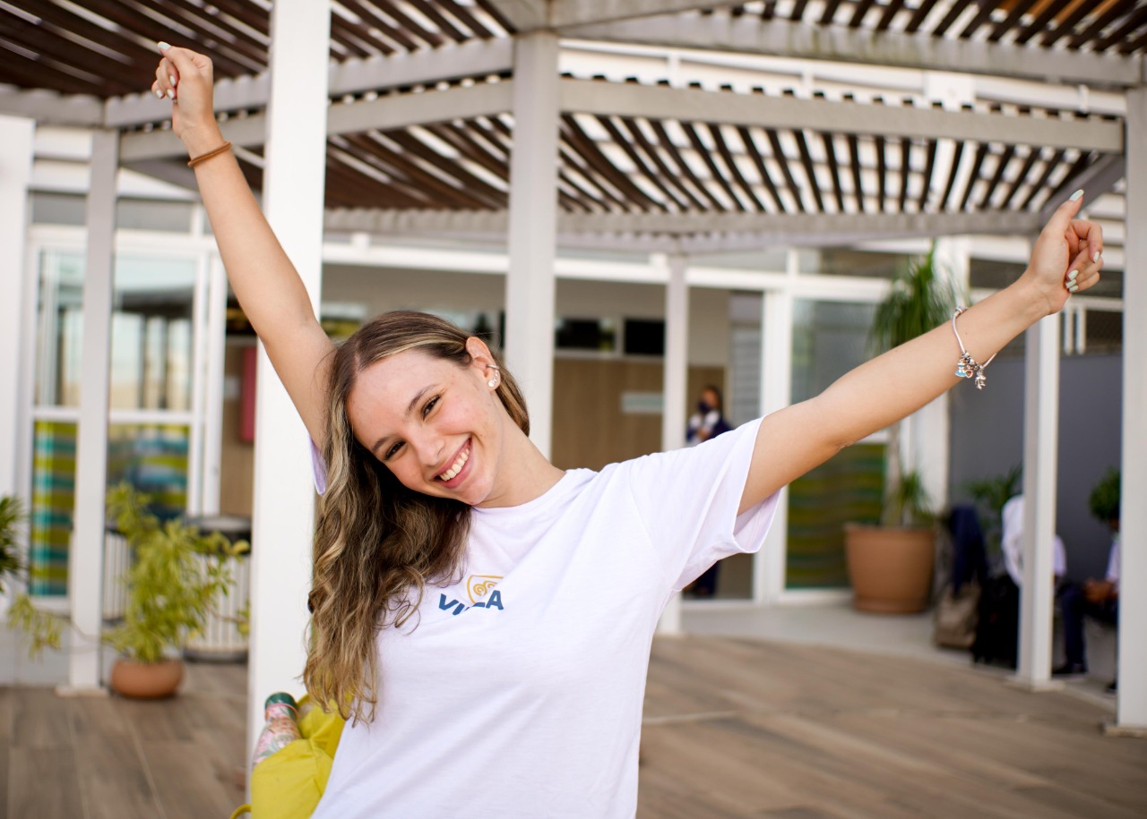 Salvador: Aluna do ‘Villa Global Education’ é uma das estudantes que alcançou nota máxima na redação do ENEM 2021