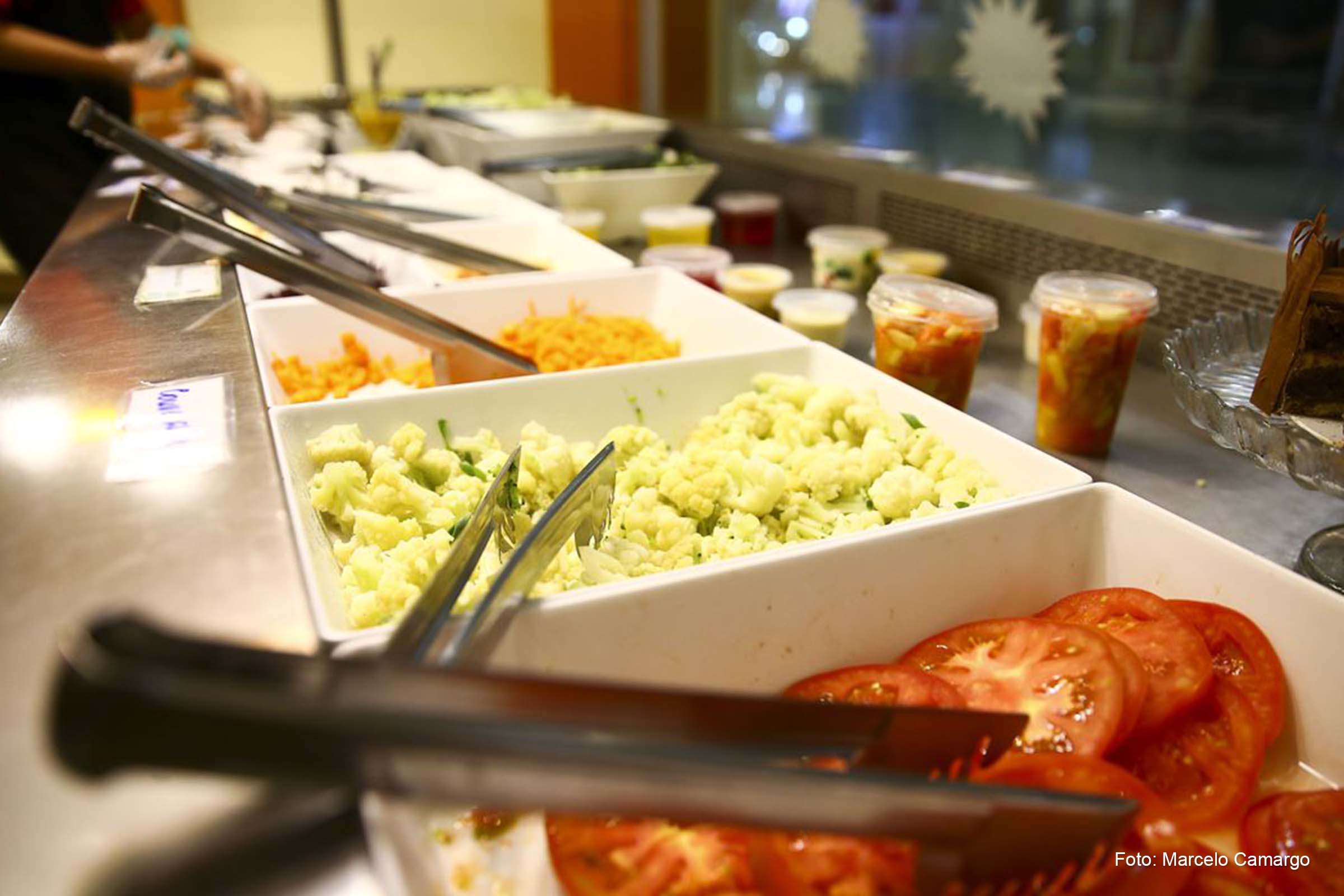 Governo Bolsonaro extingue contribuição previdenciária sobre tíquete-alimentação