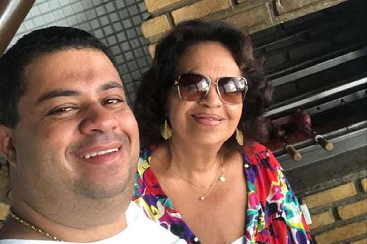 A secretária de Educação do Município, professora Anaci Paim está preocupada com as perdas de verbas do Fundeb. Ao lado de seu filho Luciano Paim.