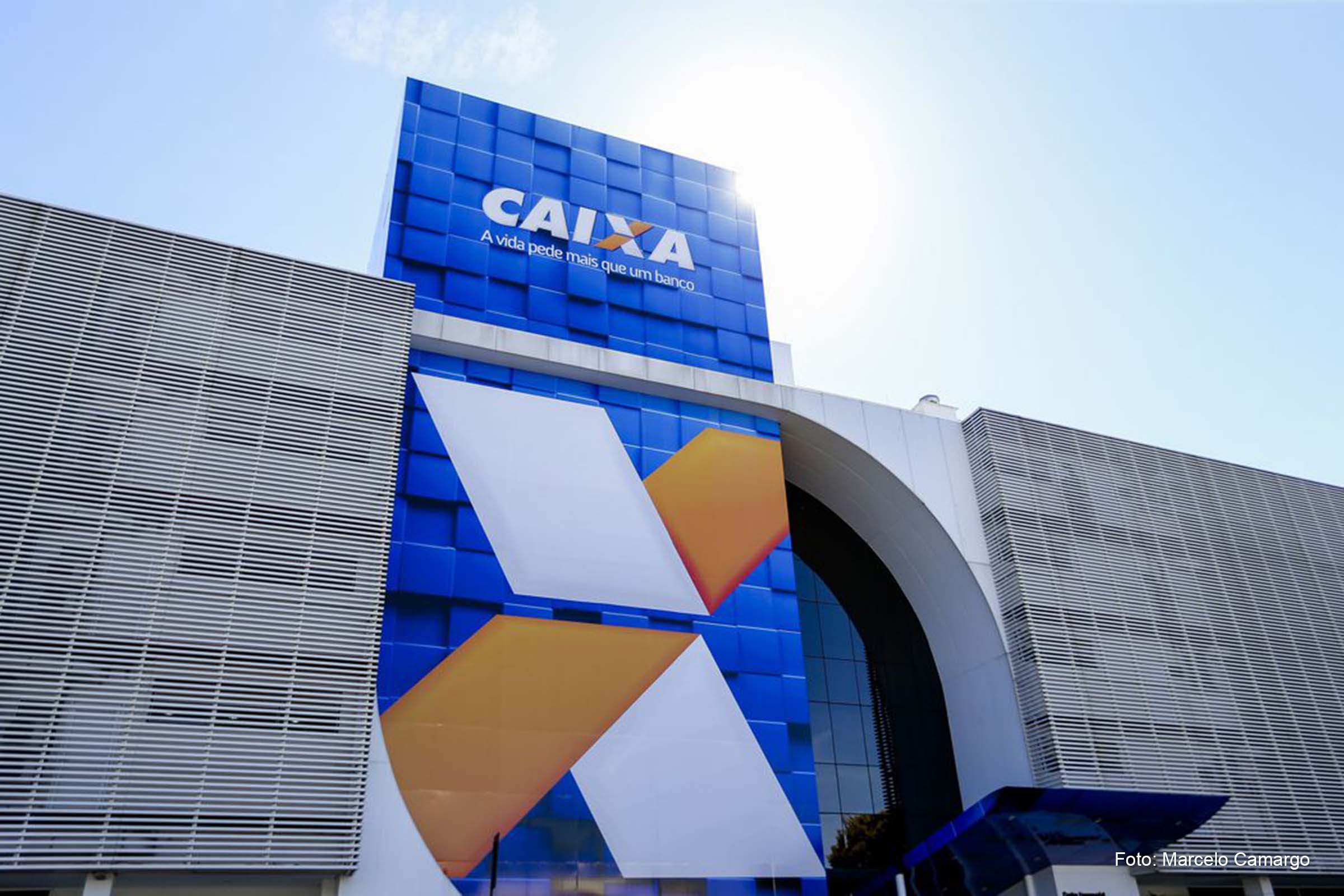 Federação Brasileira de Bancos (FEBRABAN) orienta os clientes a usarem os canais digitais durante esse período.