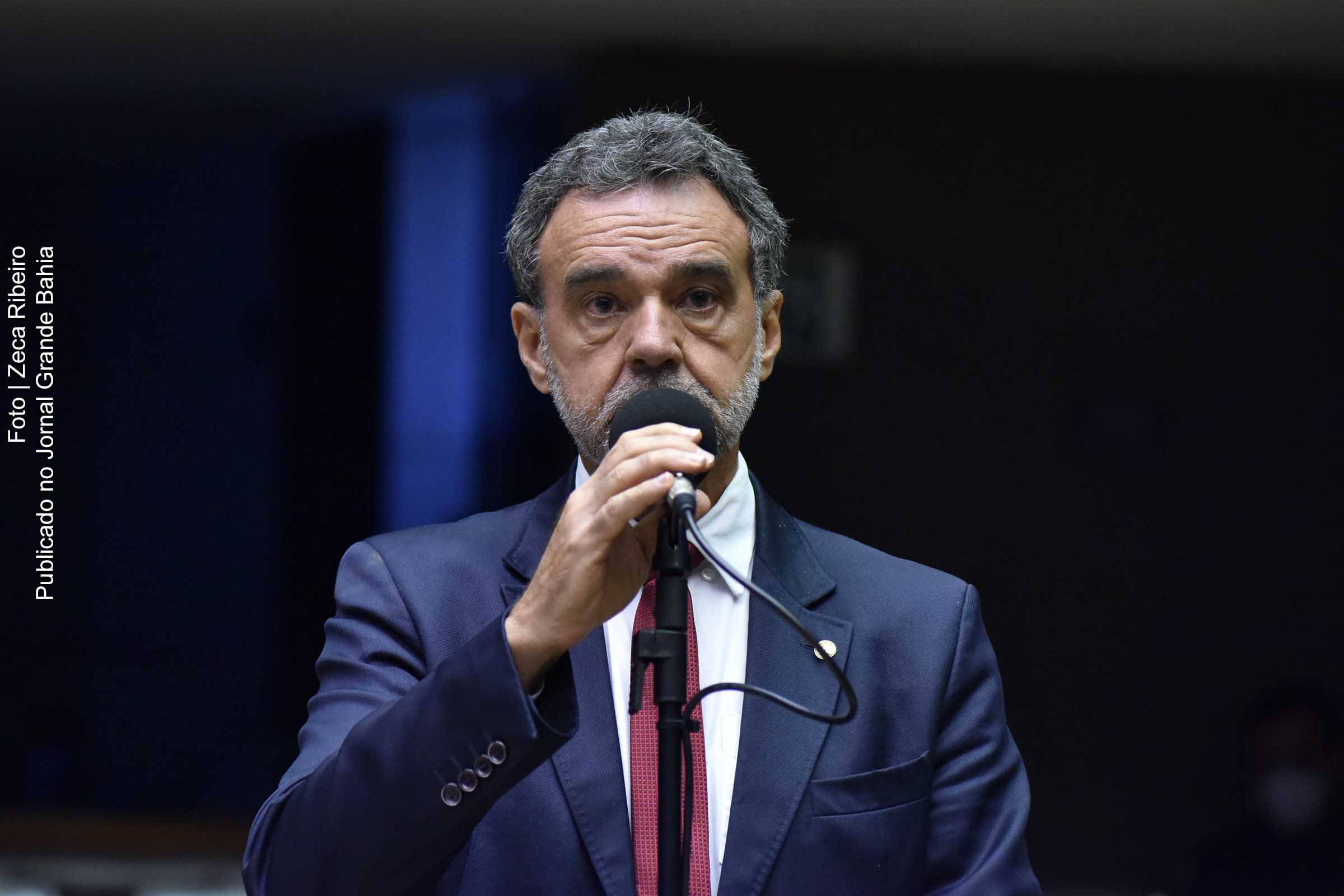 Parlamentares querem recriar no Congresso Nacional incentivo fiscal à indústria química, extinto por medida provisória assinada pelo presidente Jair Bolsonaro