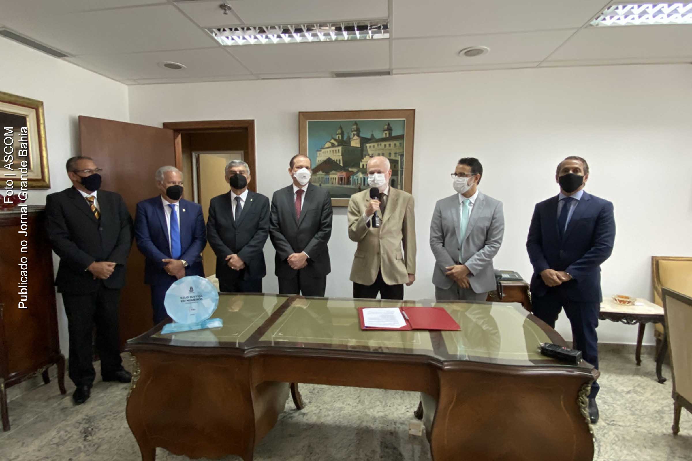 Desembargador Nilson Castelo Branco, presidente do PJBA, empossa direção da UNICORP.
