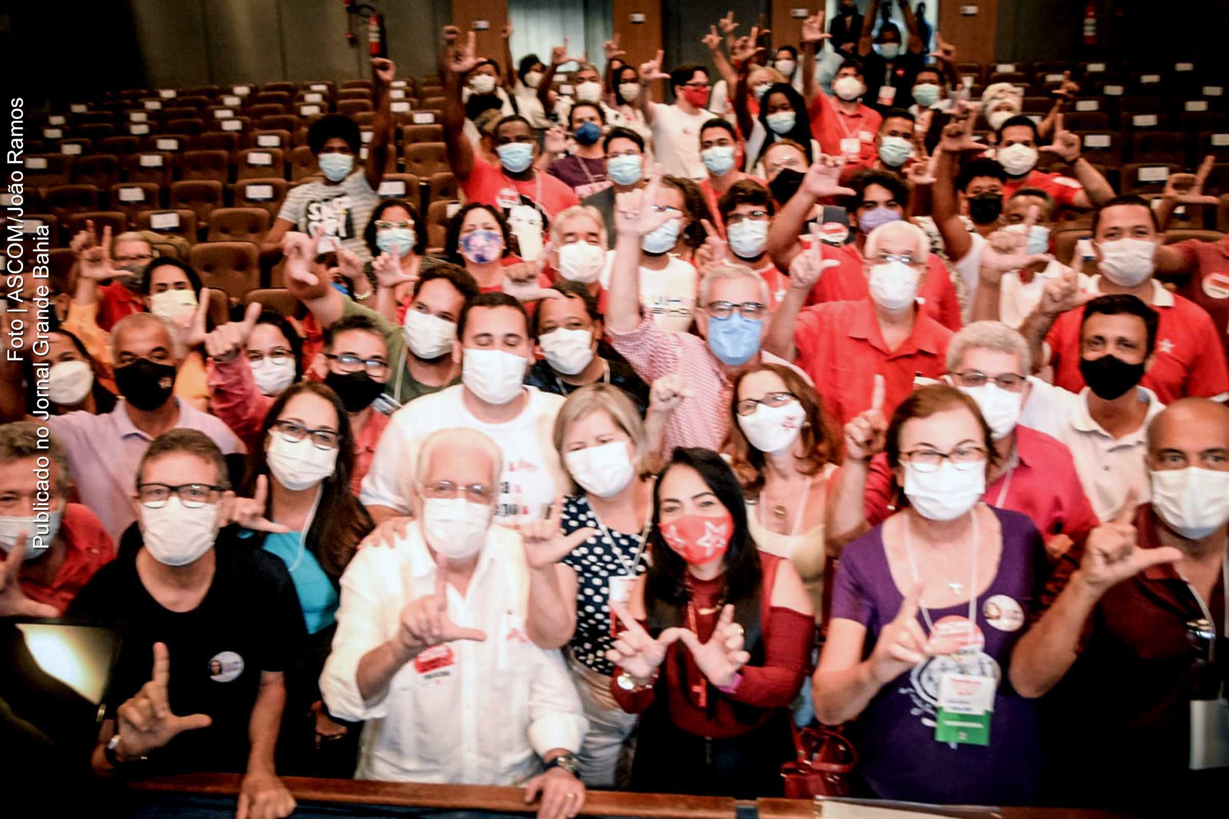 Filiados do PT Bahia comemora bom momento político-eleitoral com perspectiva da eleições de Lula como presidente da República.