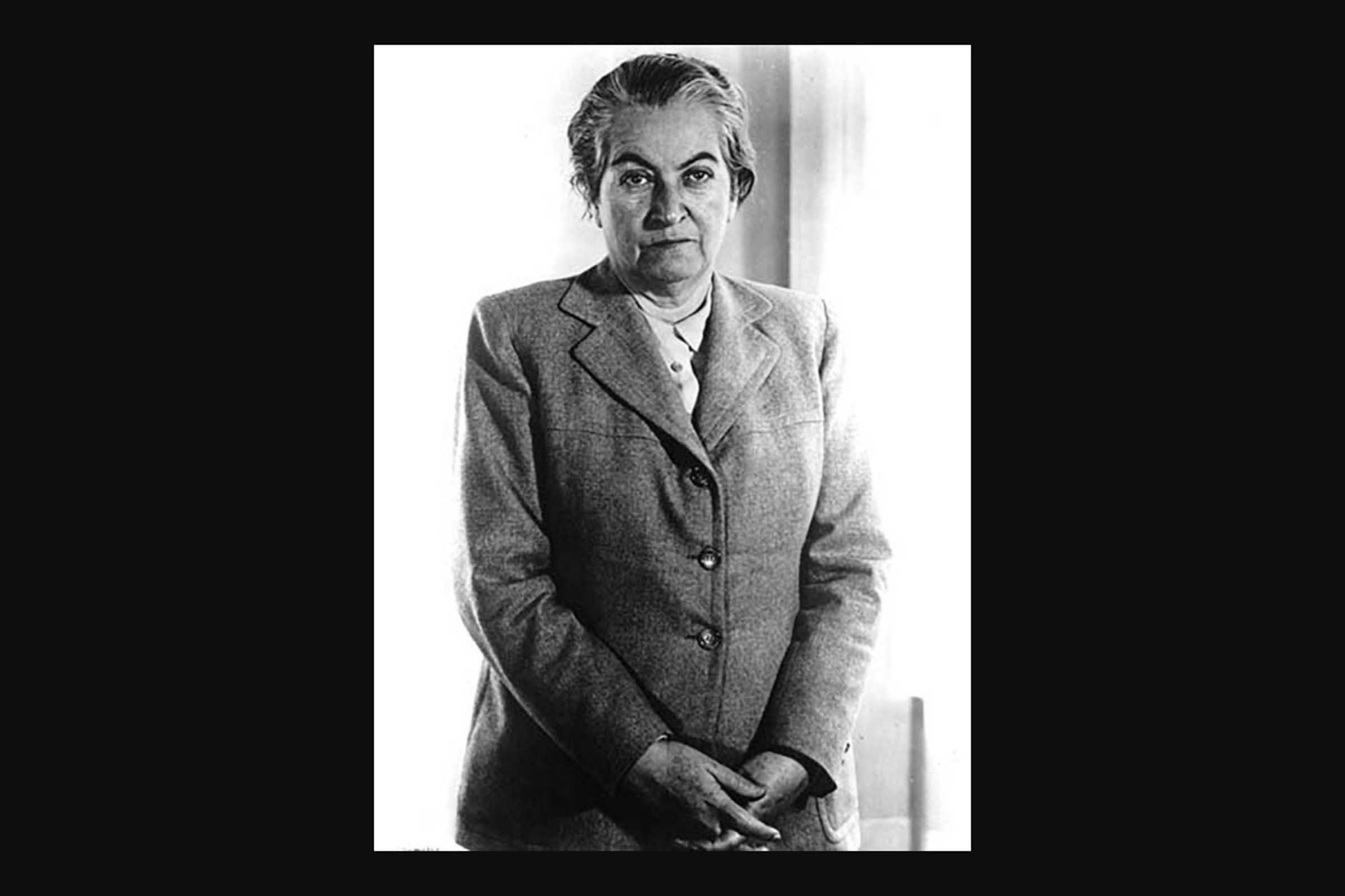 Gabriela Mistral, pseudónimo escolhido de Lucila de María del Perpetuo Socorro Godoy Alcayaga (Vicuña, 7 de abril de 1889 — Nova Iorque, 10 de janeiro de 1957), foi uma poetisa, educadora, diplomata e feminista chilena, agraciada com o Nobel de Literatura de 1945.