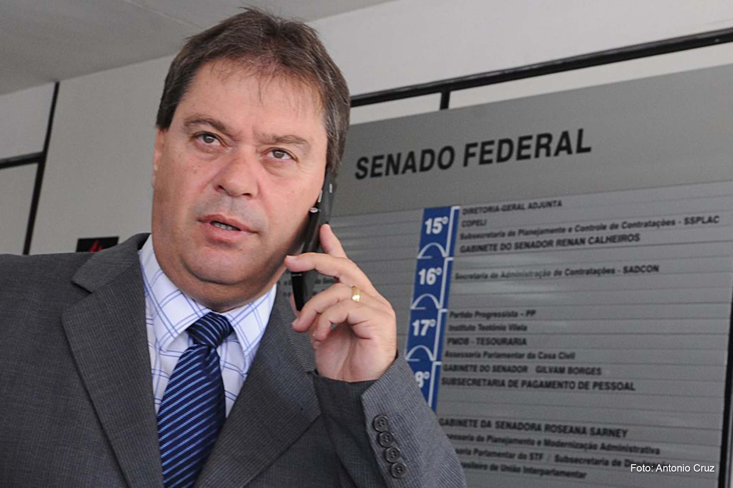 Gim Argello havia sido condenado em 2016, pelo então juiz Sergio Moro, a 19 anos de prisão, pelos crimes de lavagem de dinheiro, corrupção passiva e obstrução de Justiça.