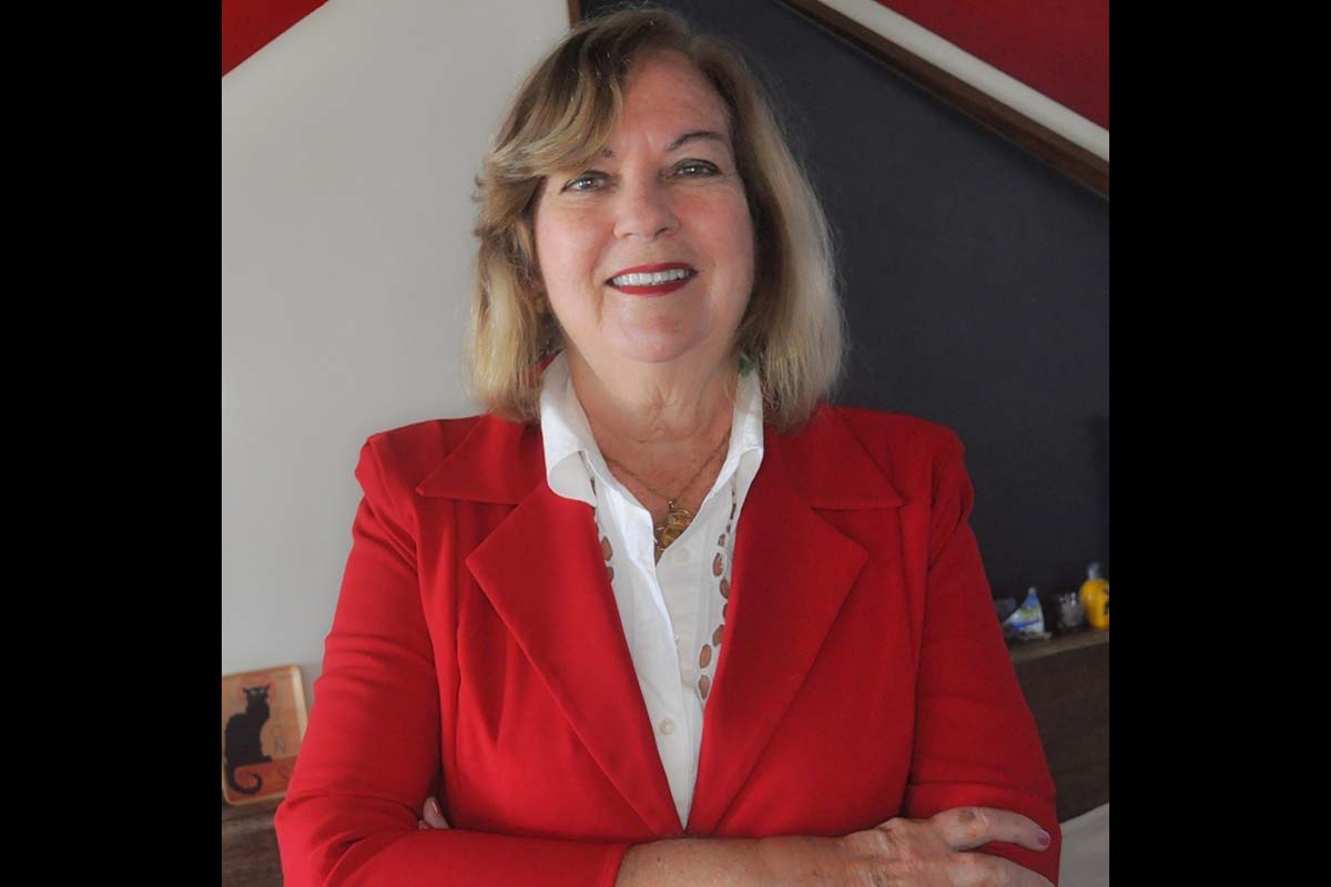 Martine Velloso estreia na advocacia, após se aposentar como delegada de polícia.