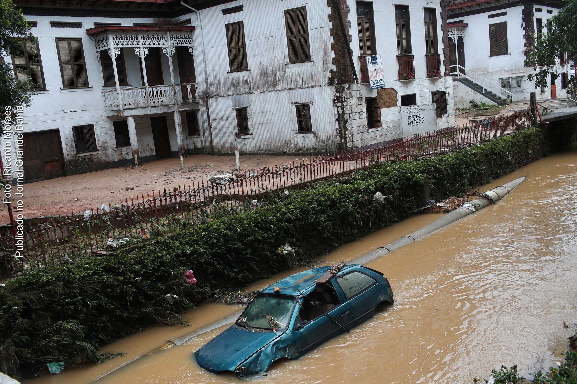 Imagem demonstra efeito do temporal ocorrido, nesta terça-feira (15/02/2022), no município de Petrópolis, zona serrana do Rio de Janeiro.