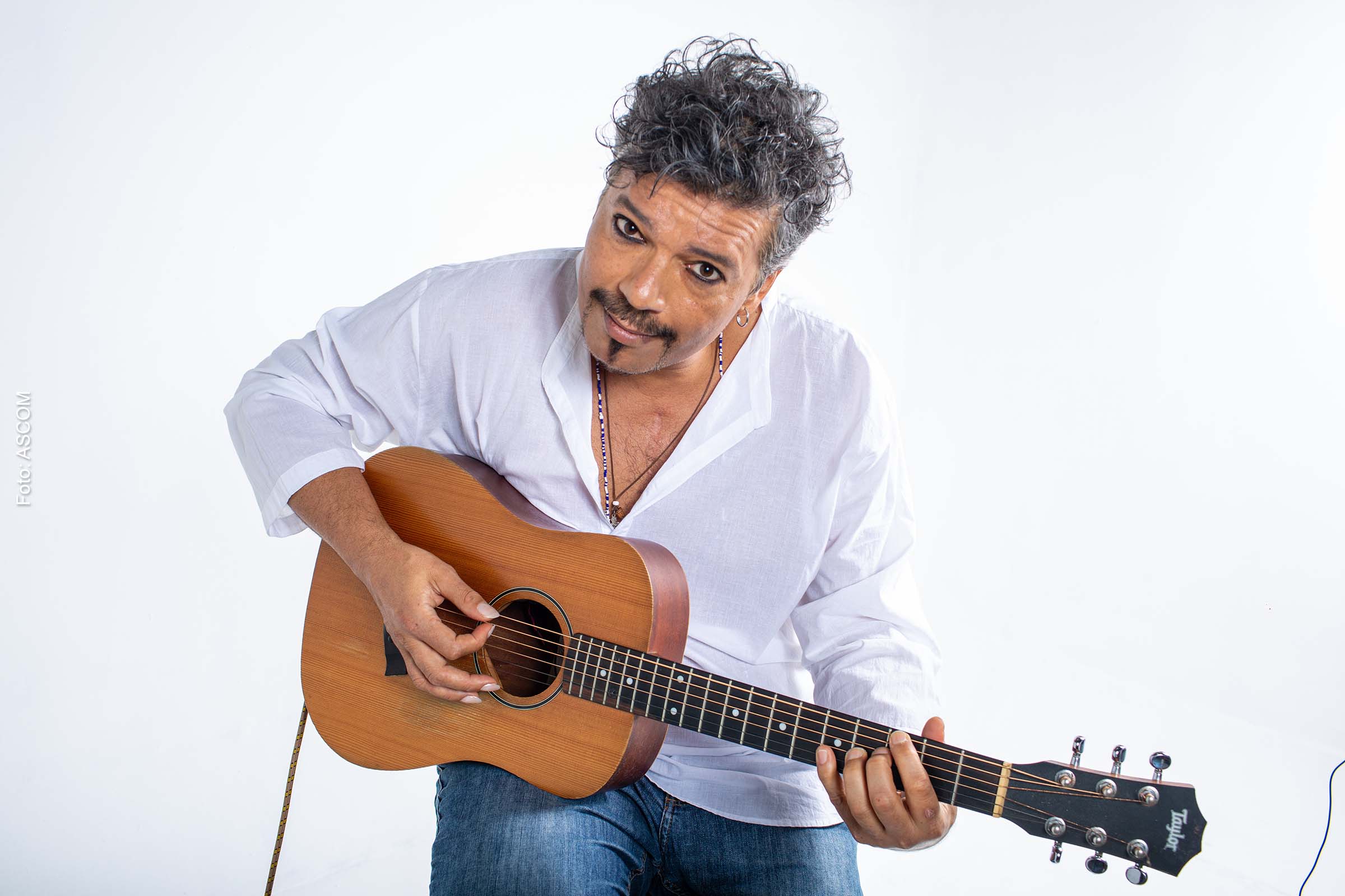 Tito Bahiense é uma das atrações no Teatro Molière.