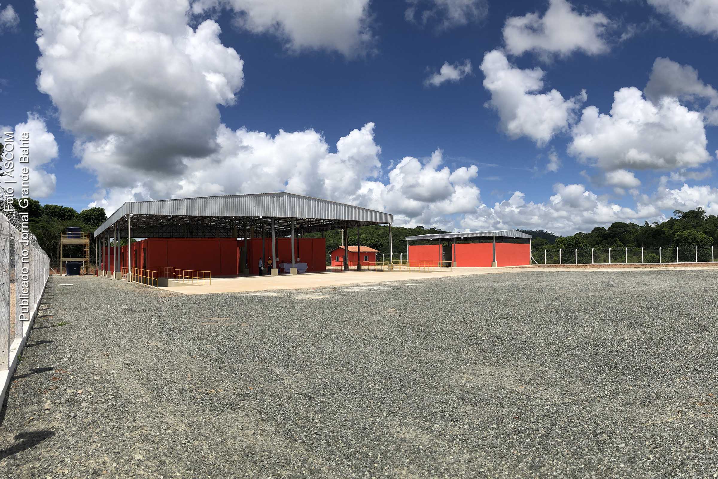 Vista do Centro de Triagem de Resíduos na Mina Santa Rita. Por meio do CTR, empresa garante destinação adequada a 100% dos resíduos gerados no processo de produção, e reitera compromisso com responsabilidade ambiental.