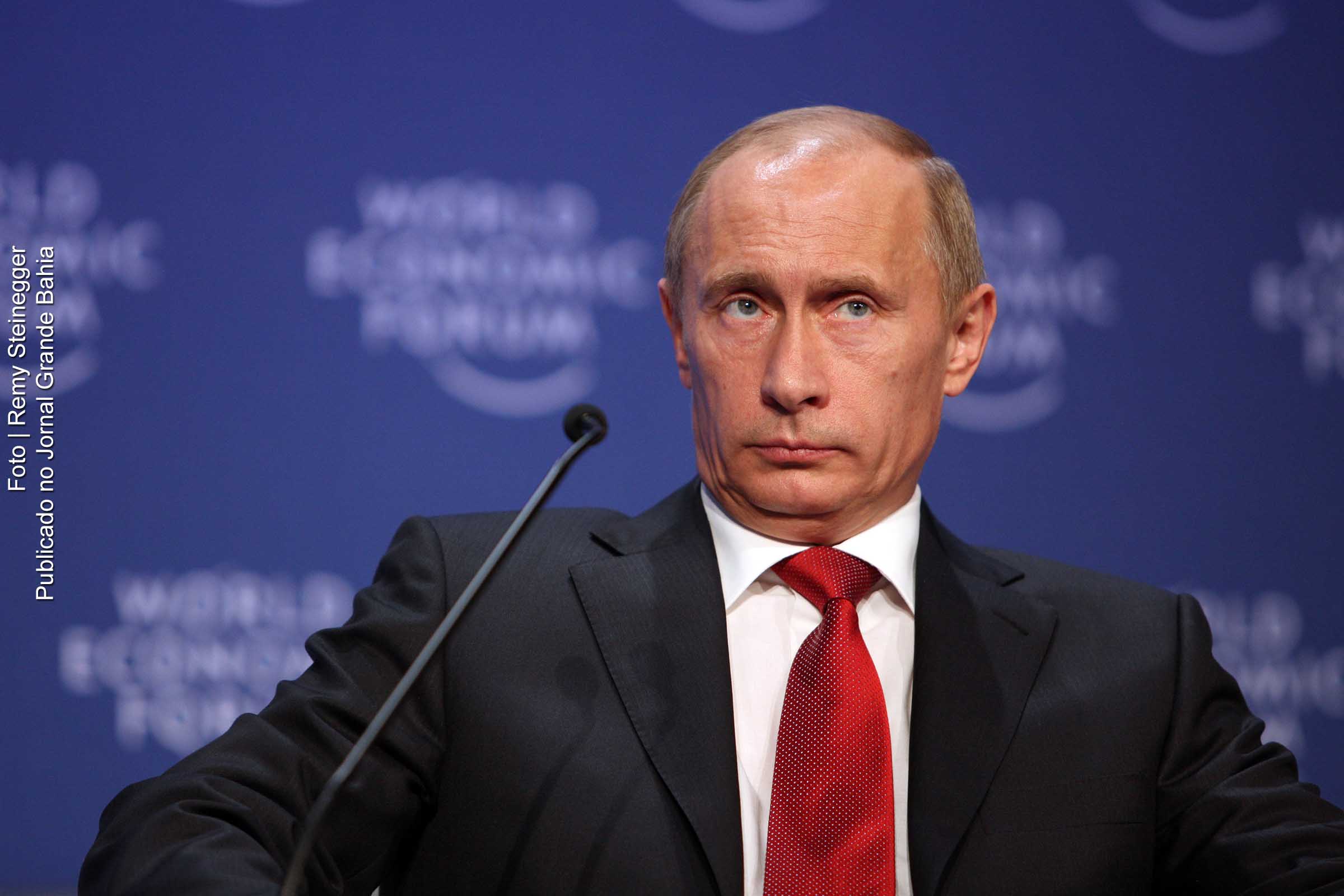 Presidente russo, Vladimir Putin, concede coletiva de imprensa conjunta junto ao primeiro-ministro húngaro que está visitando Moscou. Segundo Putin, "três requisitos principais" requeridos pela Rússia não foram atendidos nas respostas dos EUA e da OTAN.