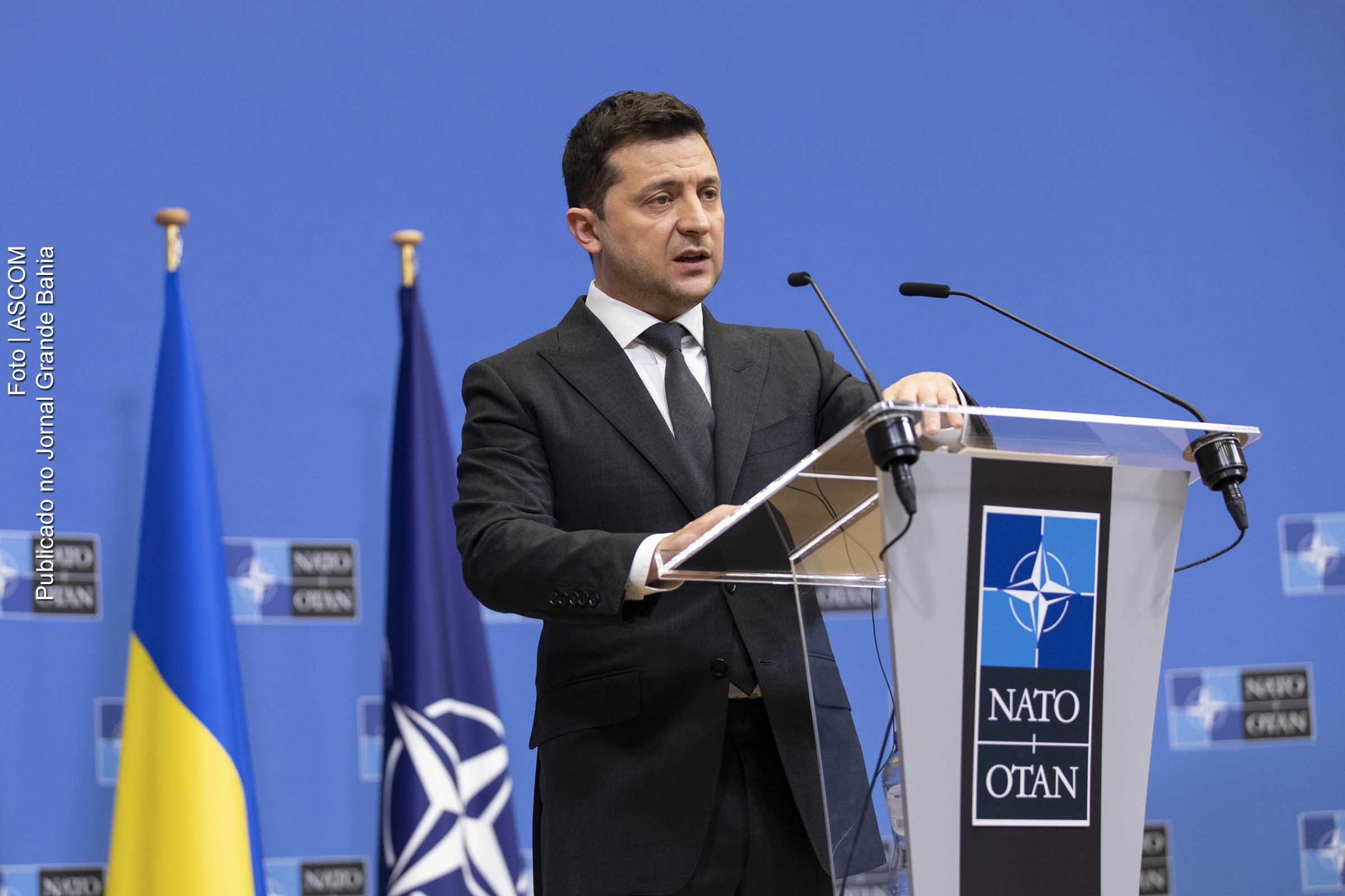 Volodymyr Zelensky abandonou os palcos e as piadas para presidir a Ucrânia.