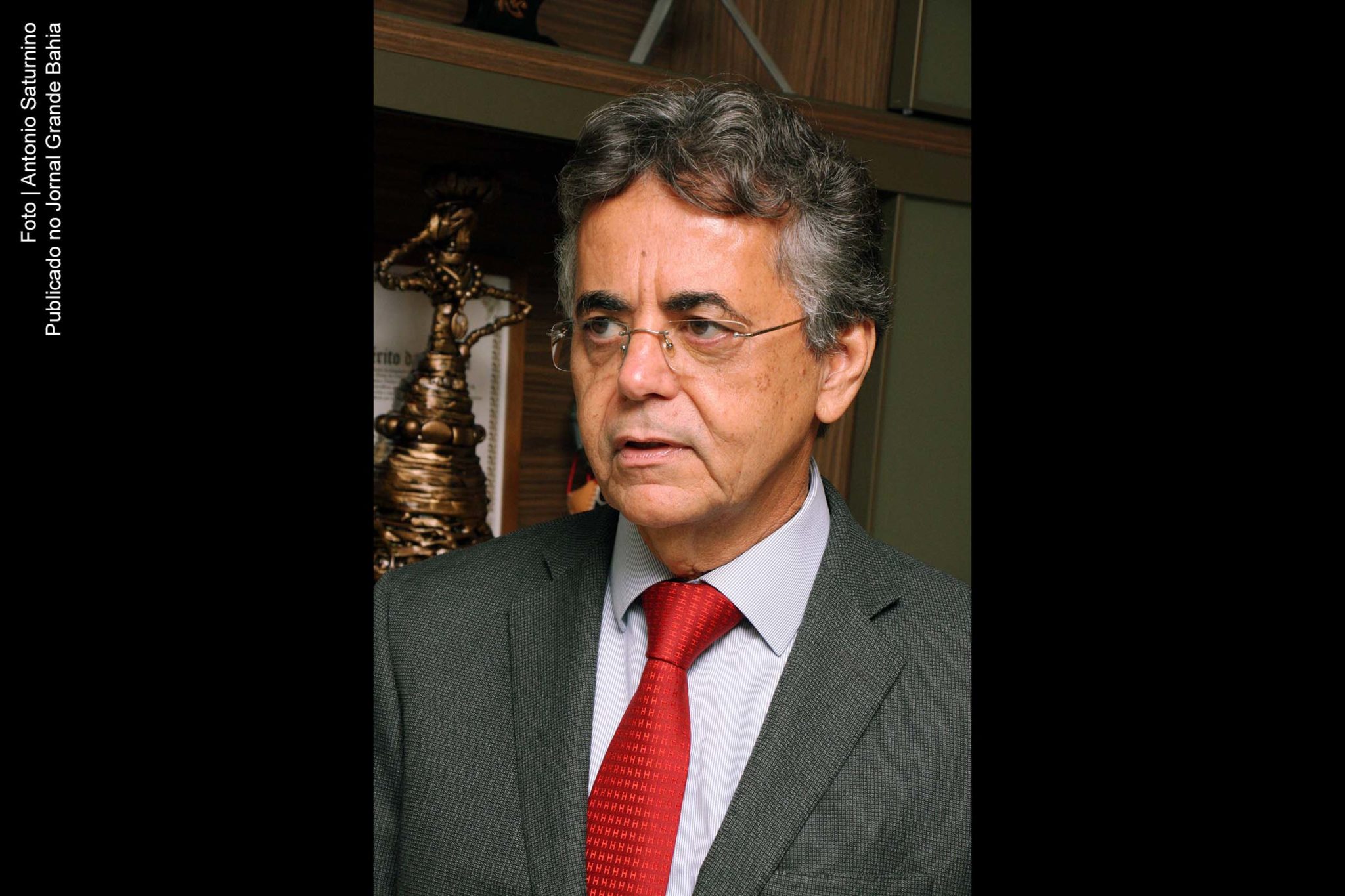 Distribuidoras têm novo aumento da gasolina e do diesel; Acelen sabota economia da Bahia e penaliza consumidor com reajustes sucessivos, diz presidente do Sindicombustíveis