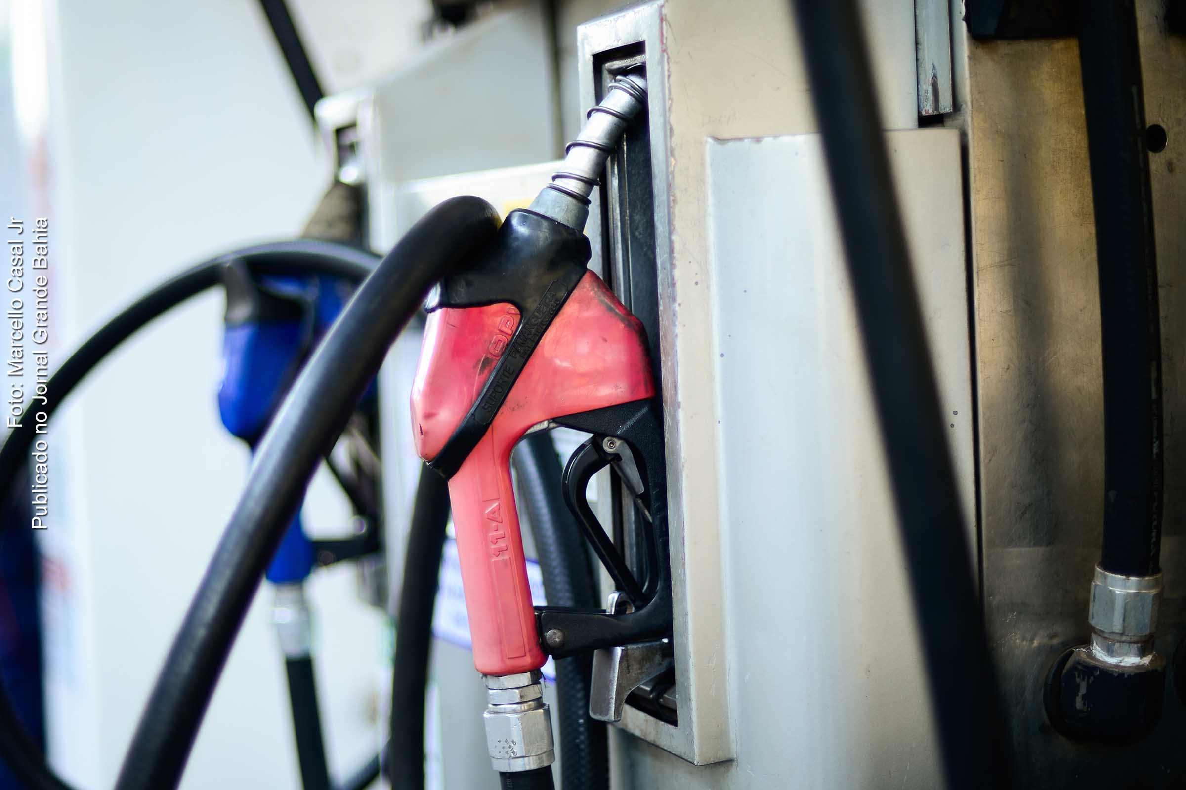 Acelen aumenta preços da gasolina e do diesel.
