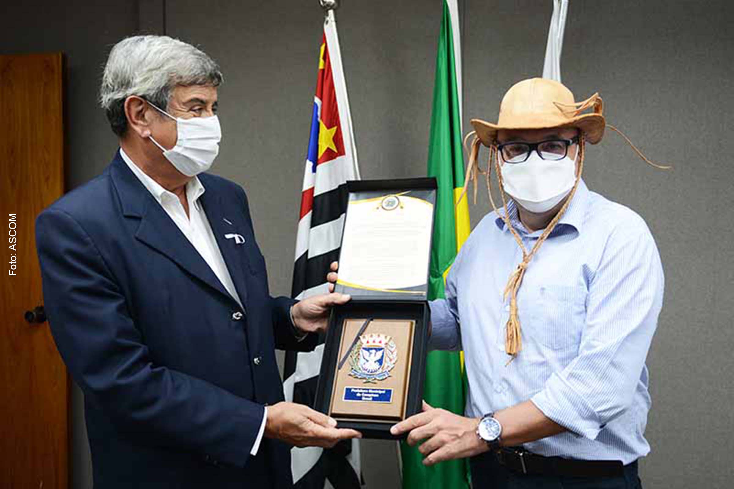 Colbert Martins, prefeito de Feira de Santana, e Dário Saadi, prefeito de Campinas, durante encontro.