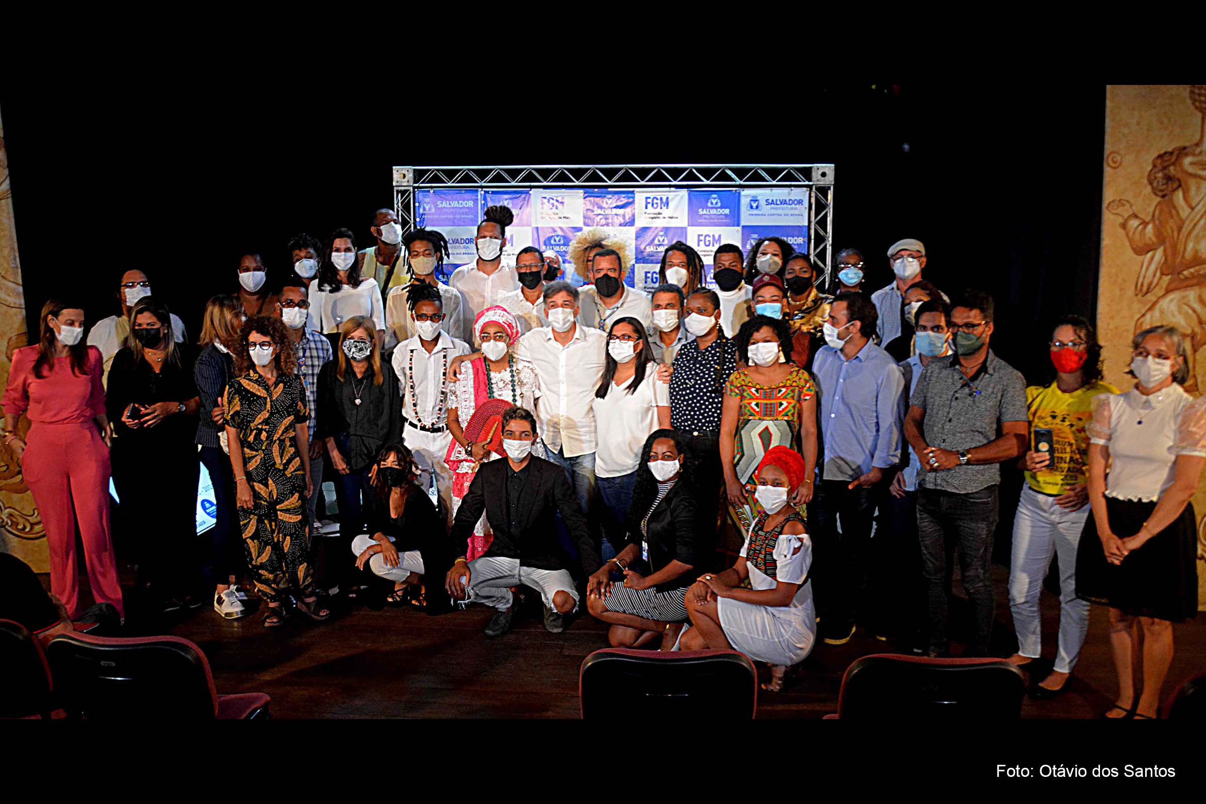 Membros do Conselho Municipal de Política Cultural de Salvador (CMPC) biênio 2022-2024, no Teatro Gregório de Mattos.