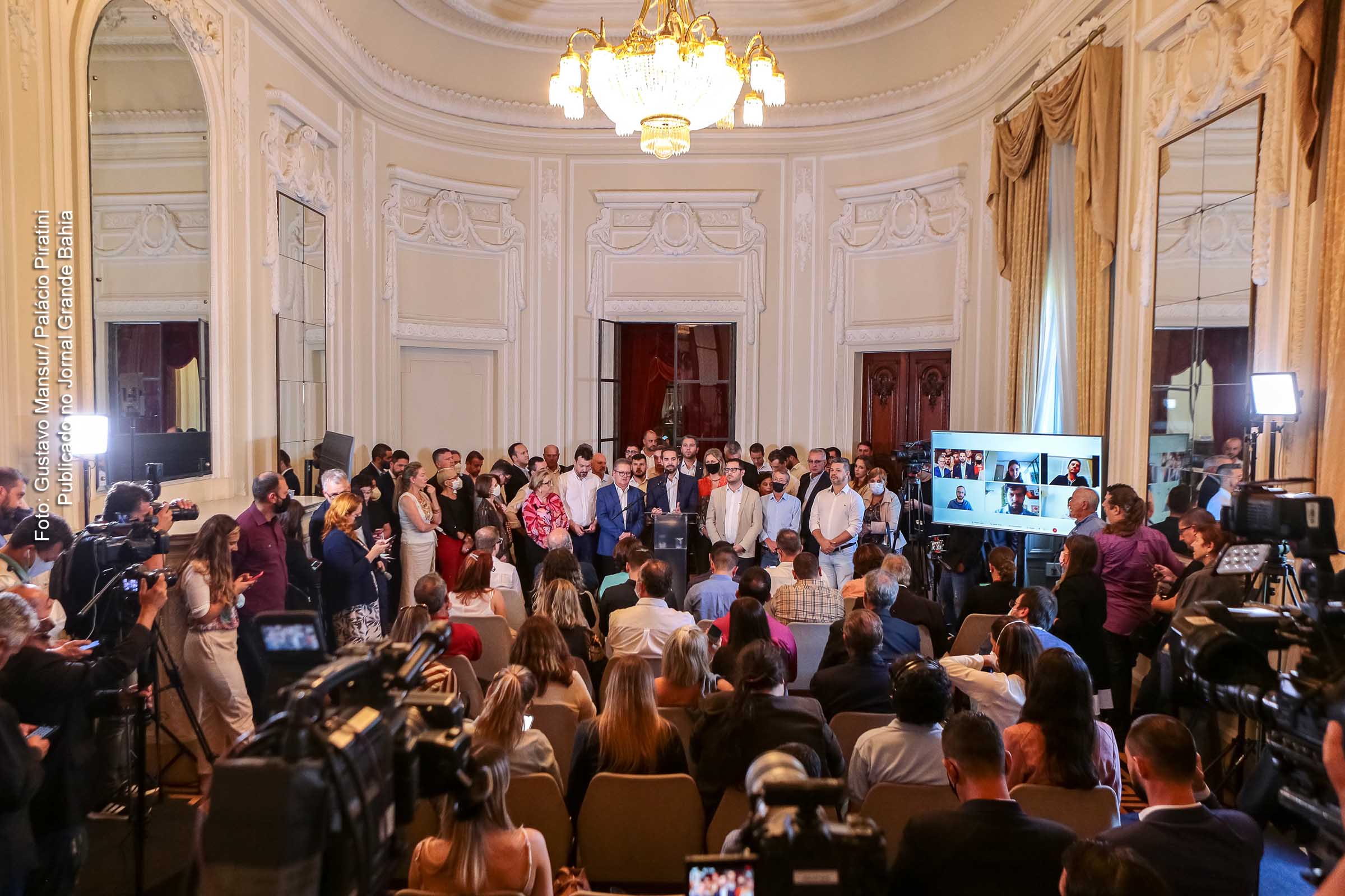 Governador Eduardo Leite anuncia que vai renunciar ao mandato; Político assumiu homossexualidade durante gestão do Rio Grande do Sul e pretender disputar presidência nas Eleições 2022