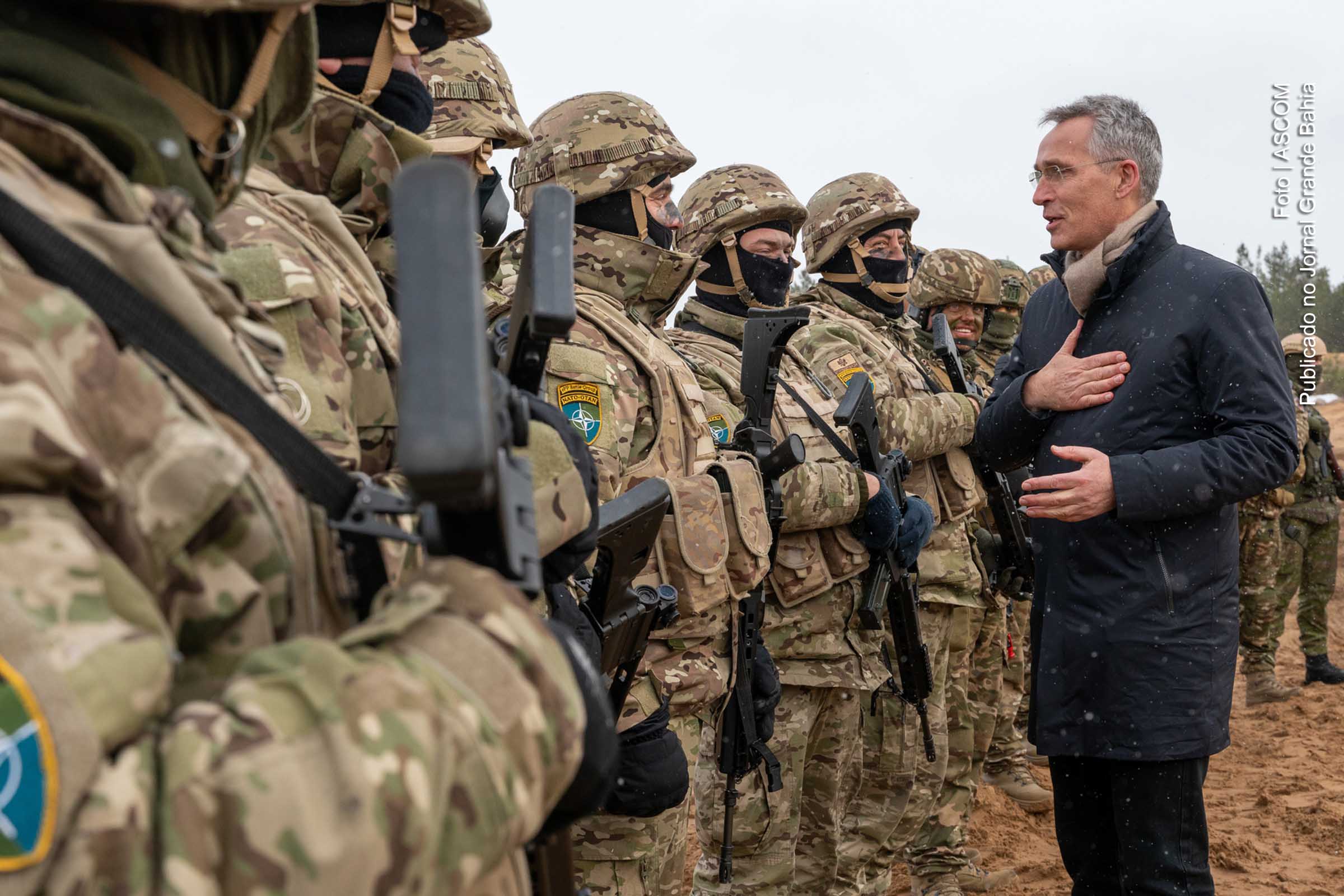 Jens Stoltenberg, secretário-geral da Organização do Tratado do Atlântico Norte, diz que entidade mobiliza 100 mil soldados dos EUA na Europa.