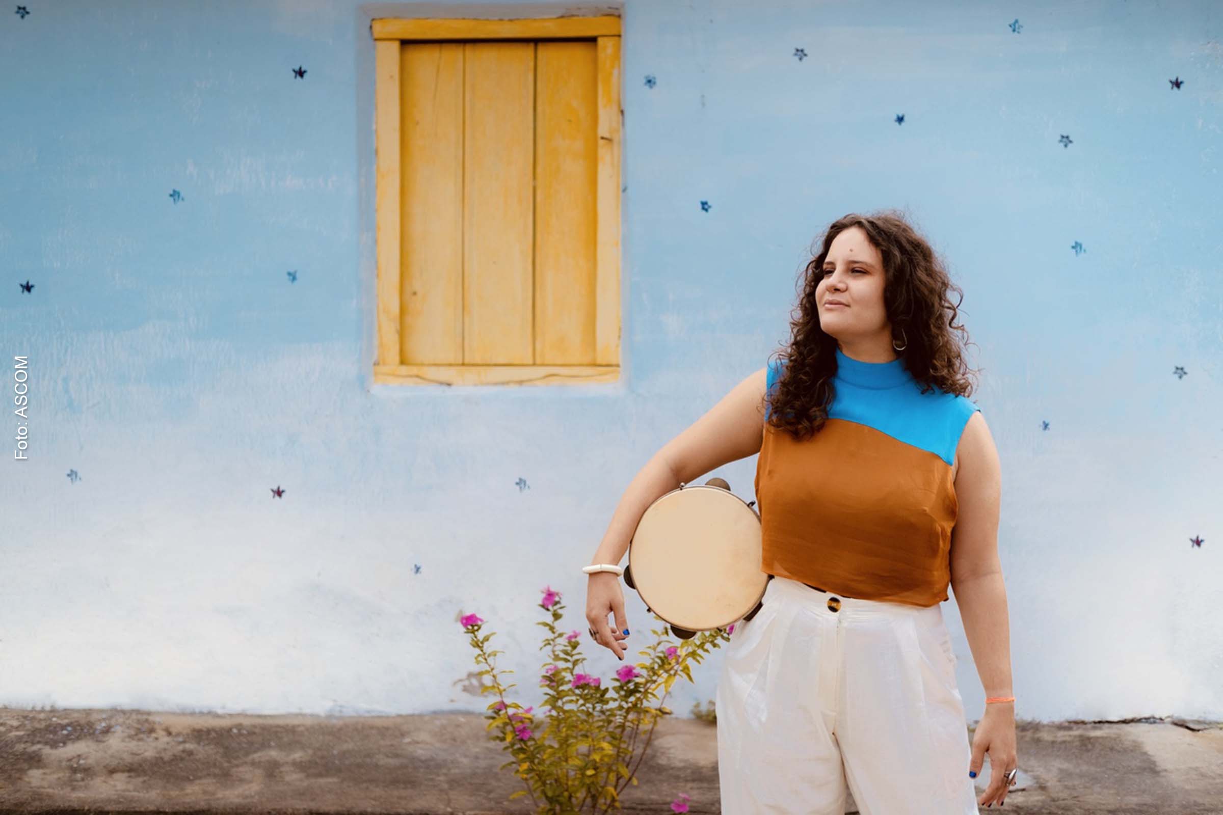 Música autoral de Julinha traz mistura de ritmos, símbolos e memórias da cultura do interior da Bahia.