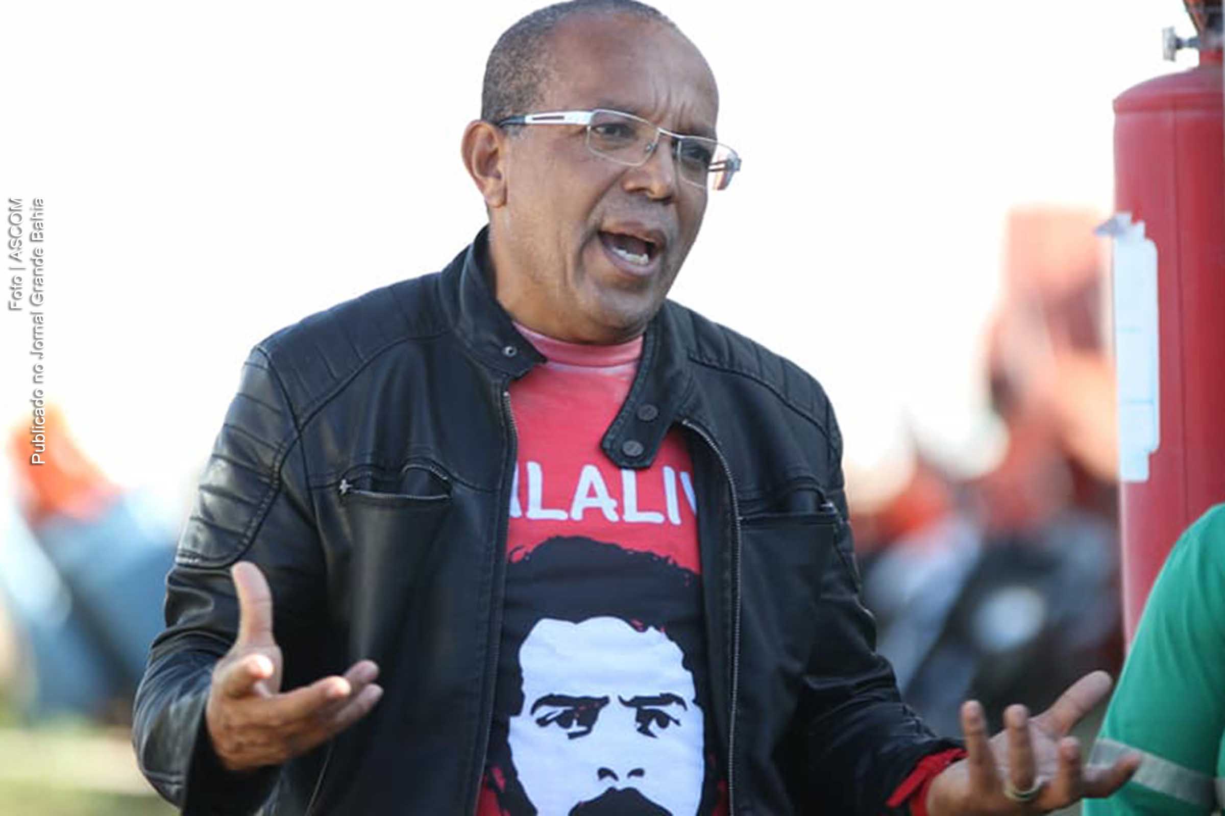 Vereador Luiz Carlos Suíca (PT de Salvador) lamenta que oposição magalhista apoie censura do TSE à manifestação de artistas. "Comemorar censura é o cúmulo do absurdo”, diz.
