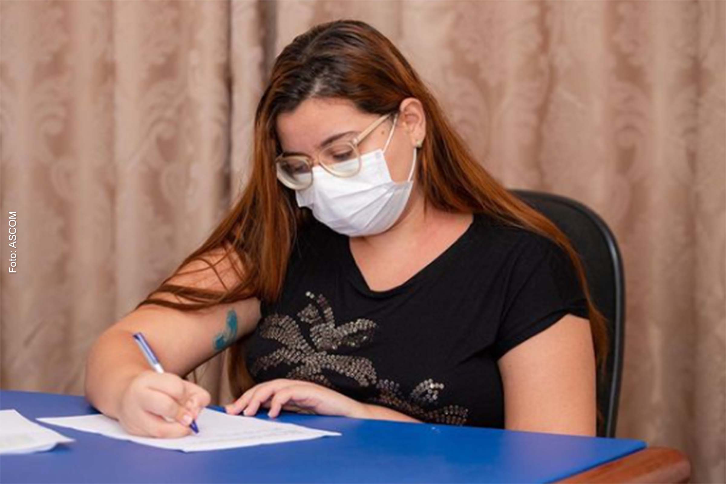 "Já está mais do que na hora de oxigenar a política em Madre de Deus", disse Marriane.