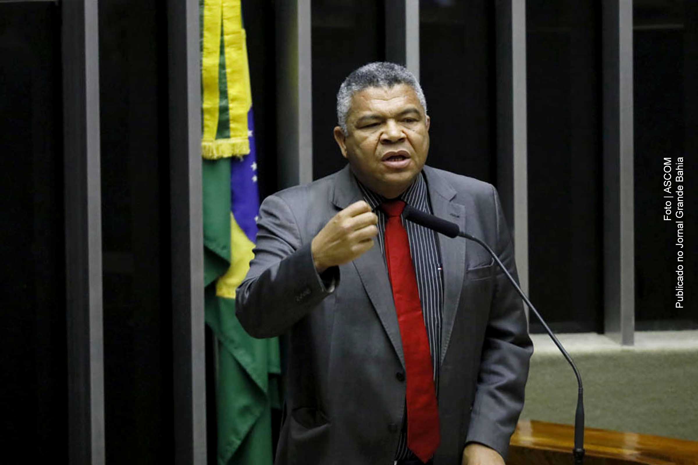O deputado federal Valmir Assunção volta a criticar o Governo de Bolsonaro.