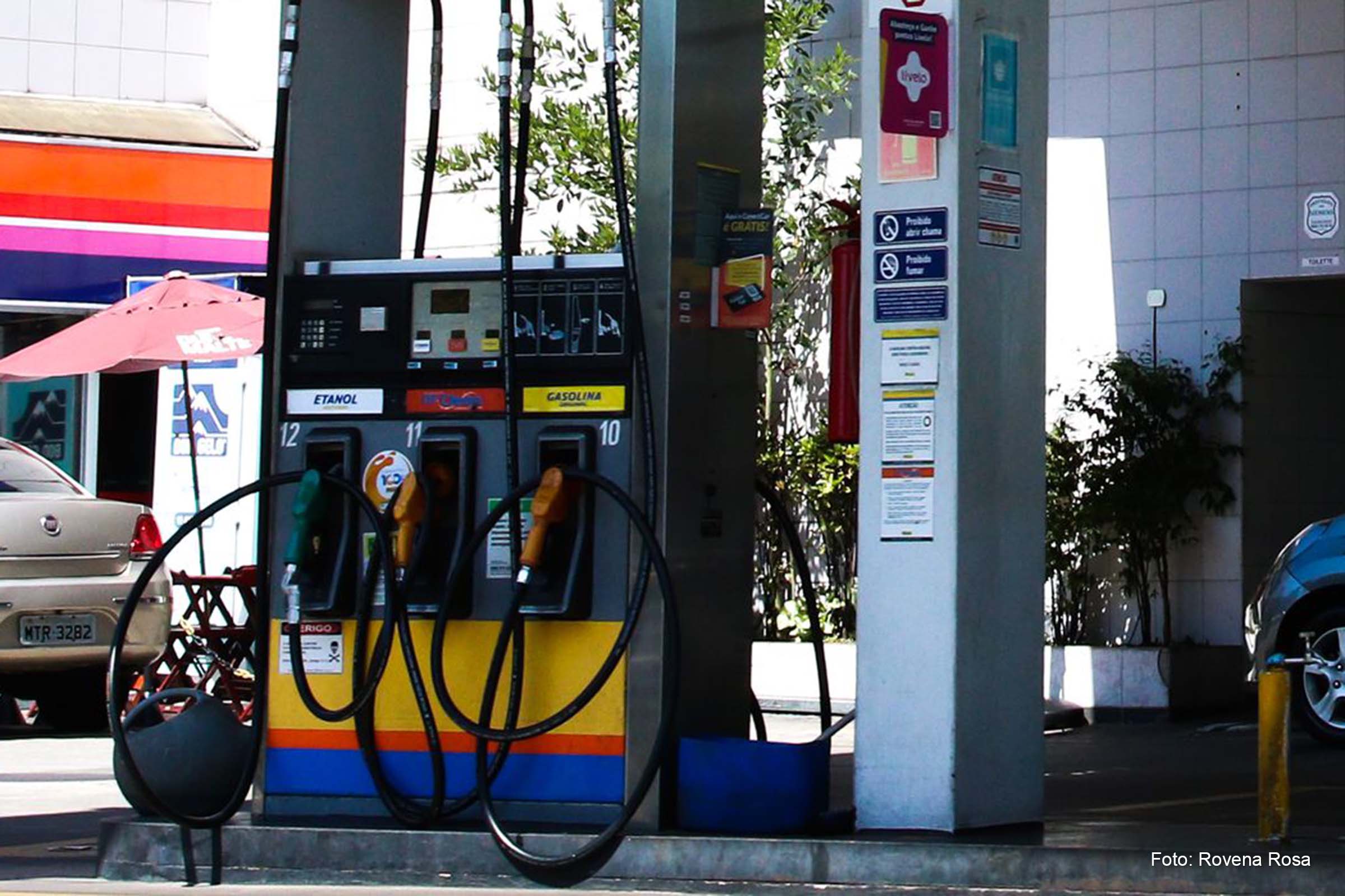 Com o recente reajuste no preço da gasolina de 18,57%, o etanol pode ser uma alternativa para o abastecimento.