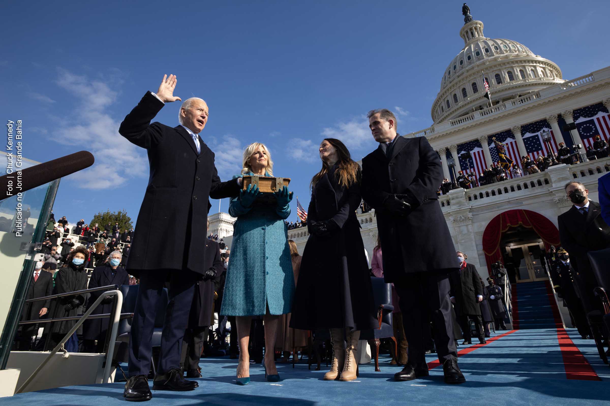 Presidente Joe Biden promete defender os interesses dos EUA e, na prática, atua em defesa dos interesses do filho Hunter Biden.
