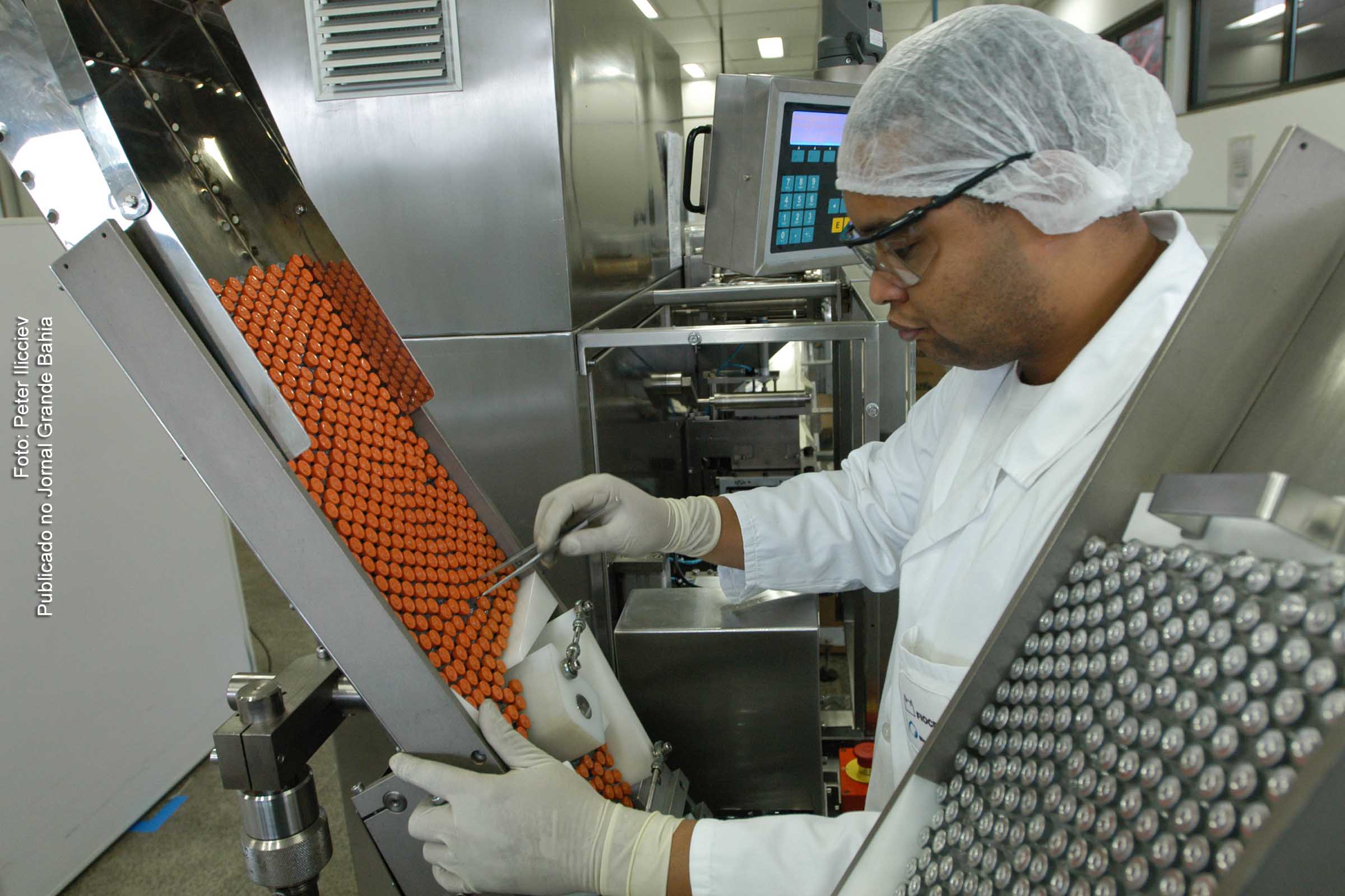 Produção de vacinas da Fiocruz.