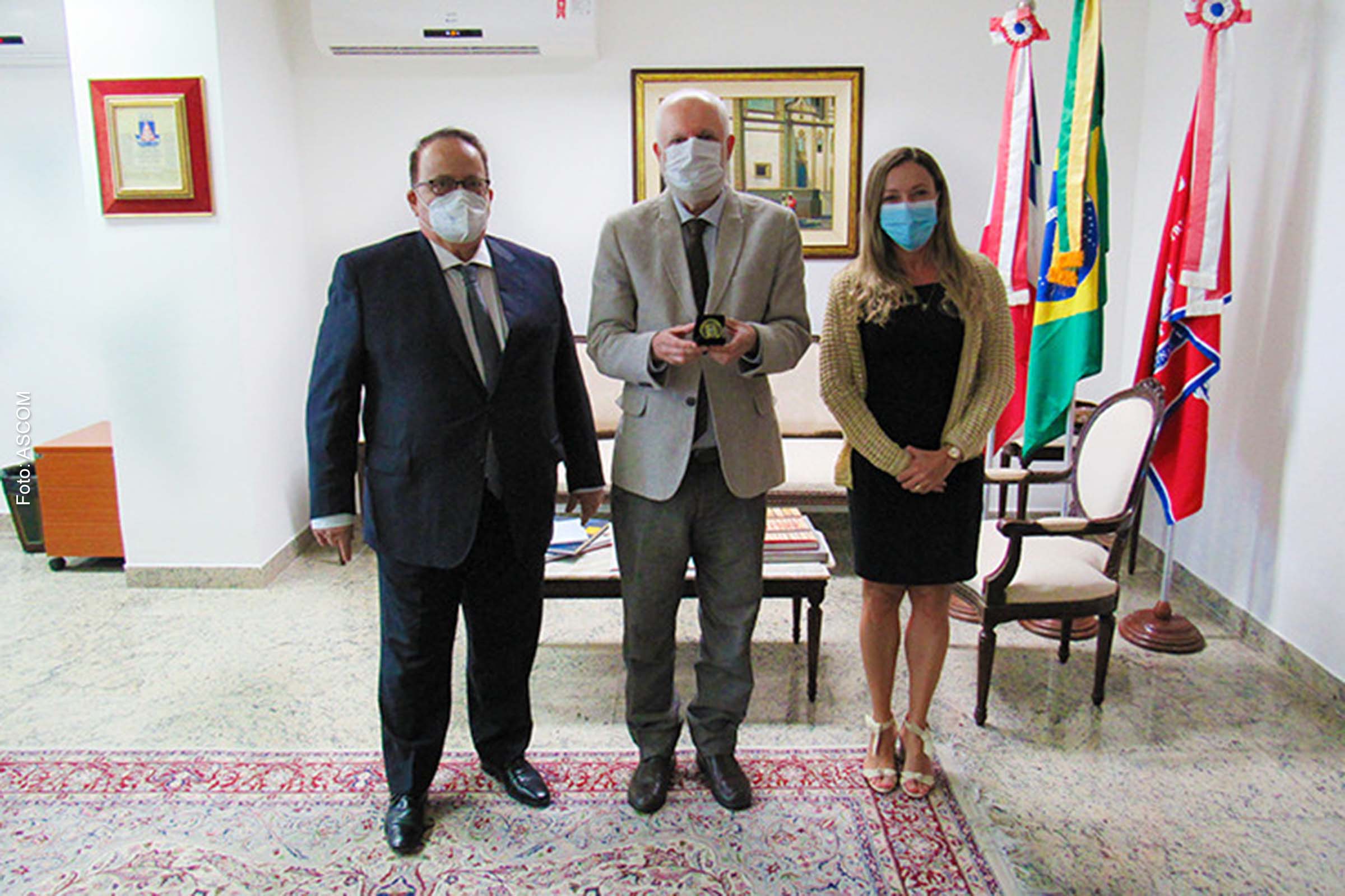 Ricardo César Mandarino Barreto, Heloísa Campos de Brito e Nilson Soares Castelo Branco, durante encontro onde foram tratados diversos temas.