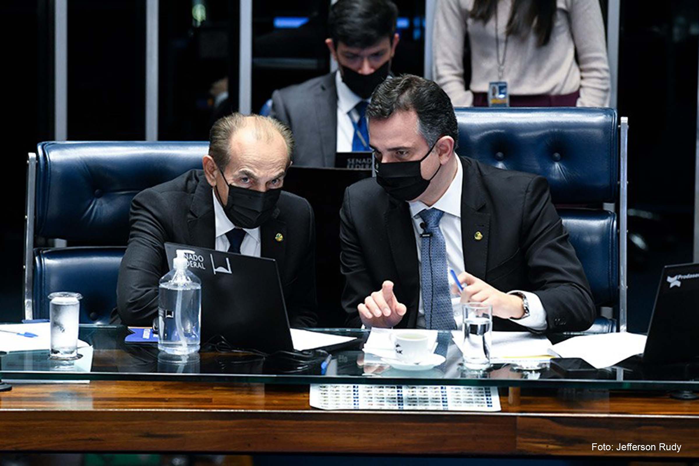 Presidente do Senado, Rodrigo Pacheco, e o presidente da Comissão de Educação, Marcelo Castro, criticaram as falas do Ministro da Educação.