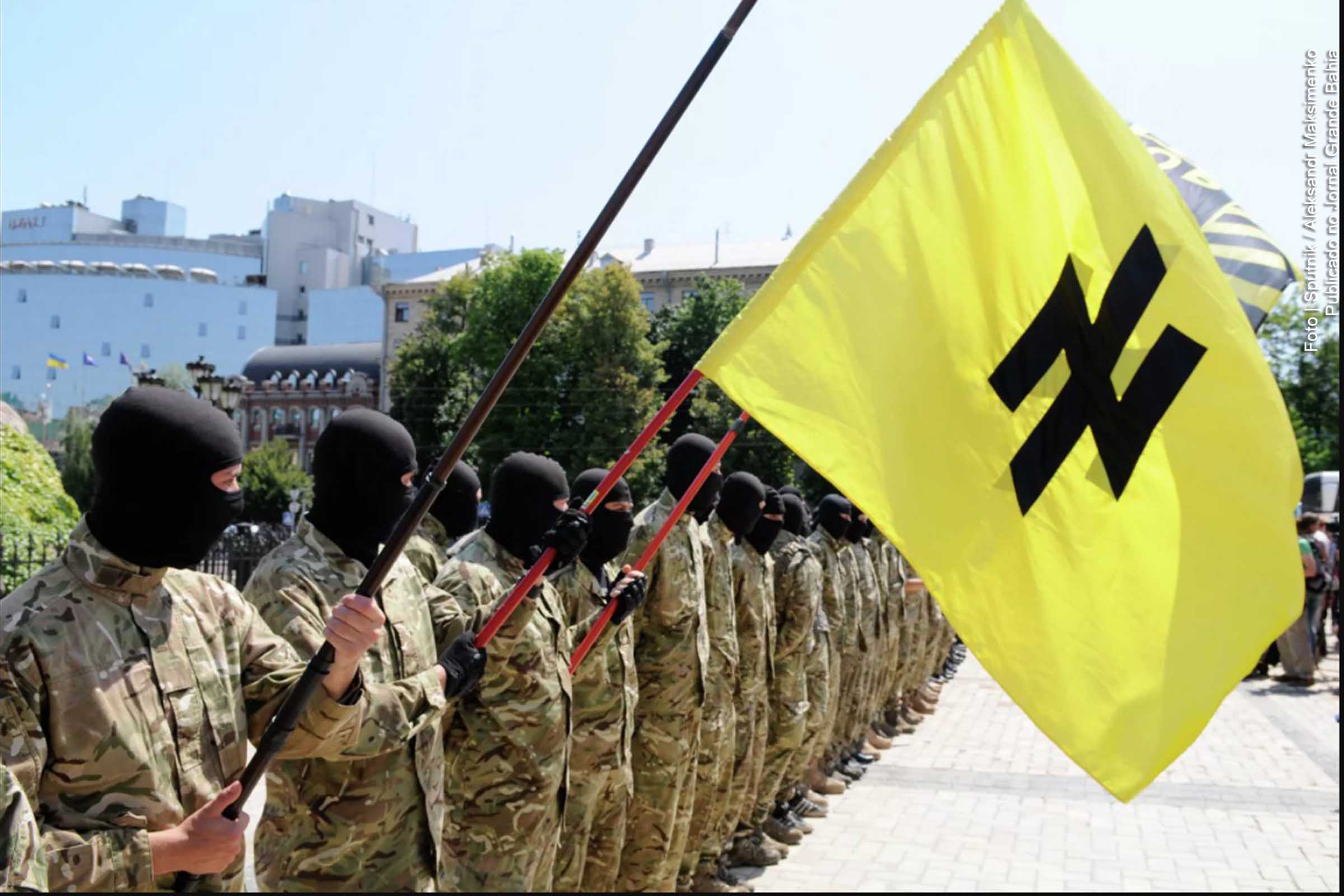 Corpos de civis torturados e marcados com suásticas são encontrados em Mariupol, diz Defesa da Rússia; Formado por ucranianos nacionalistas, soldados do Batalhão Azov usam símbolo do nazismo