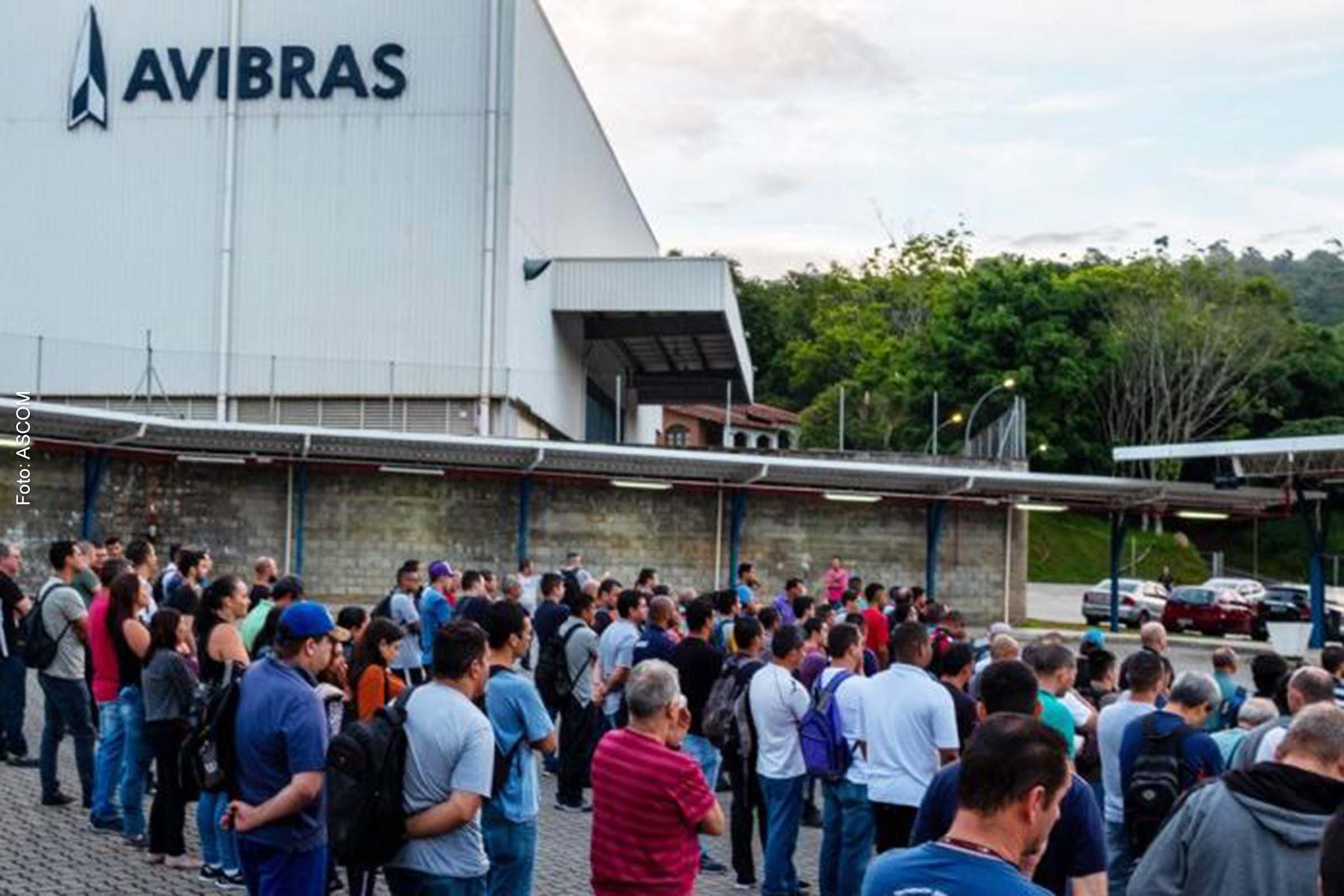Trabalhadores encerram greve na Avibras e pedem estatização da empresa