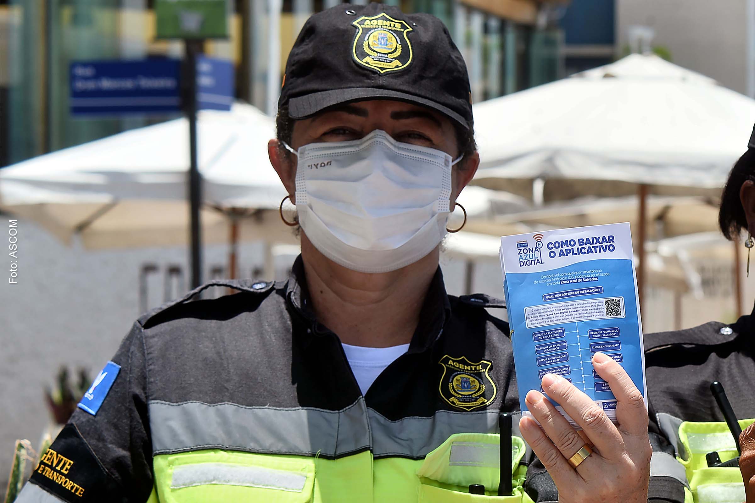 Depois de baixar o app escolhido, basta cadastrar login e senha, informar o CPF ou CNPJ e alguns dados pessoais.