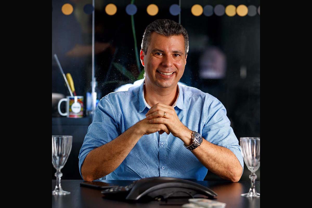 Cumprimentado, hoje, o CEO da Artecapital Propaganda André Mascarenhas, que recentemente foi eleito presidente da Sinapro -Bahia.