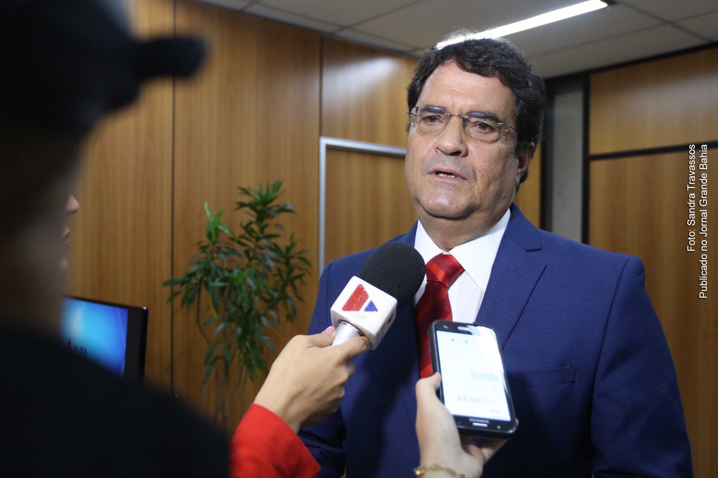 ALBA: Deputado Angelo Almeida apresenta demanda de moradores do Minha Casa, Minha Vida de Feira de Santana para superintendente dos Correios