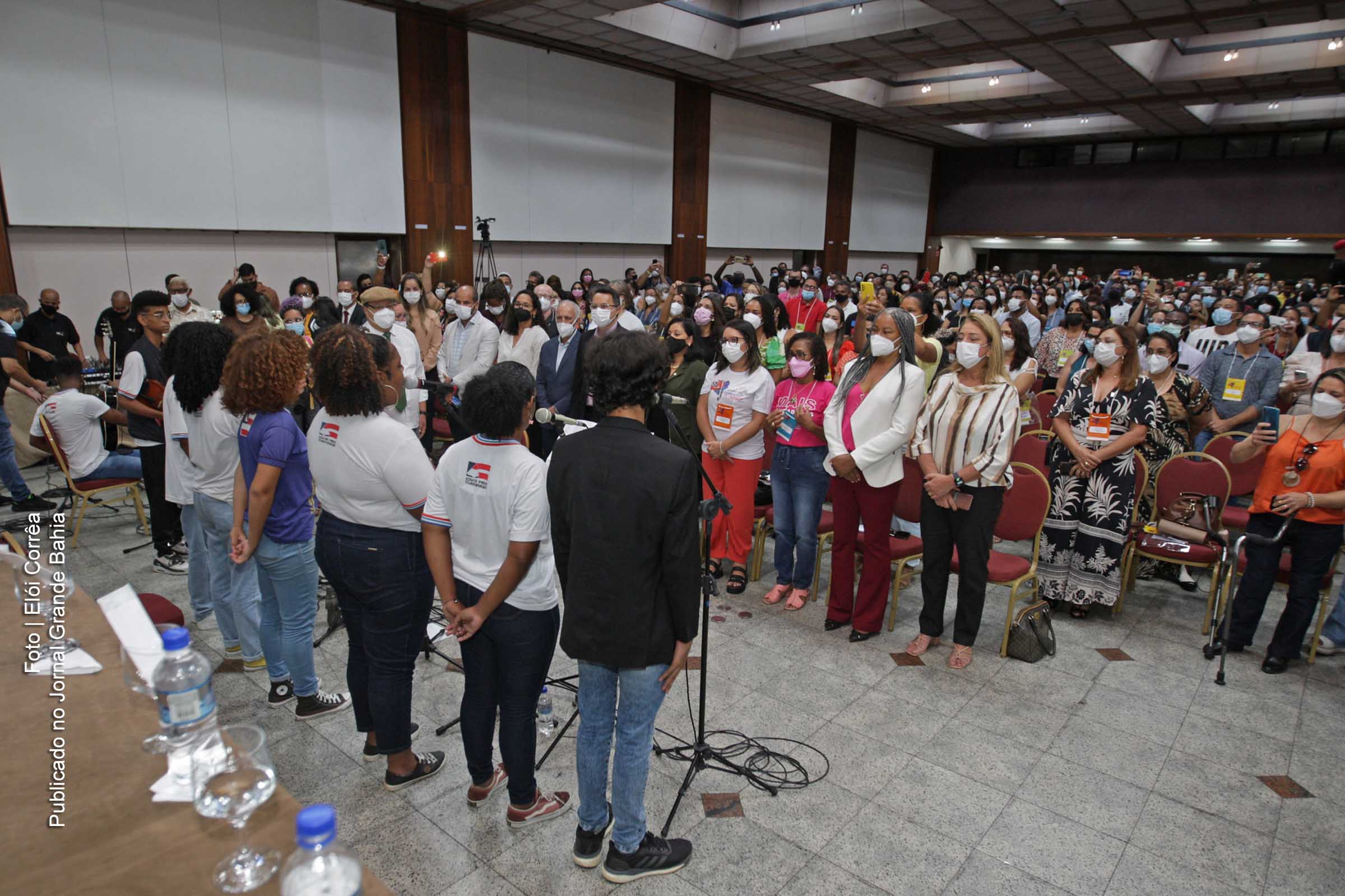 Educadores, estudantes e gestores educacionais participaram da conferência estadual em Salvador.