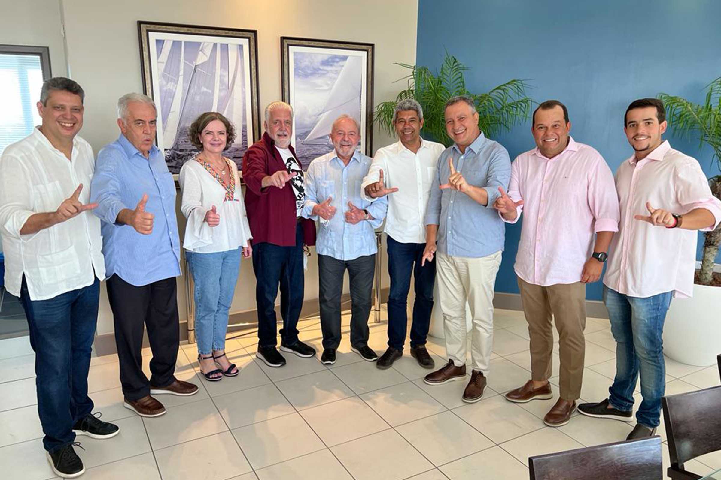 Encontro com ex-presidente Lula, em Salvador, impulsionou pré-candidaturas de Jerônimo Rodrigues (PT) ao governo da Bahia e Geraldo Junior, como vice.