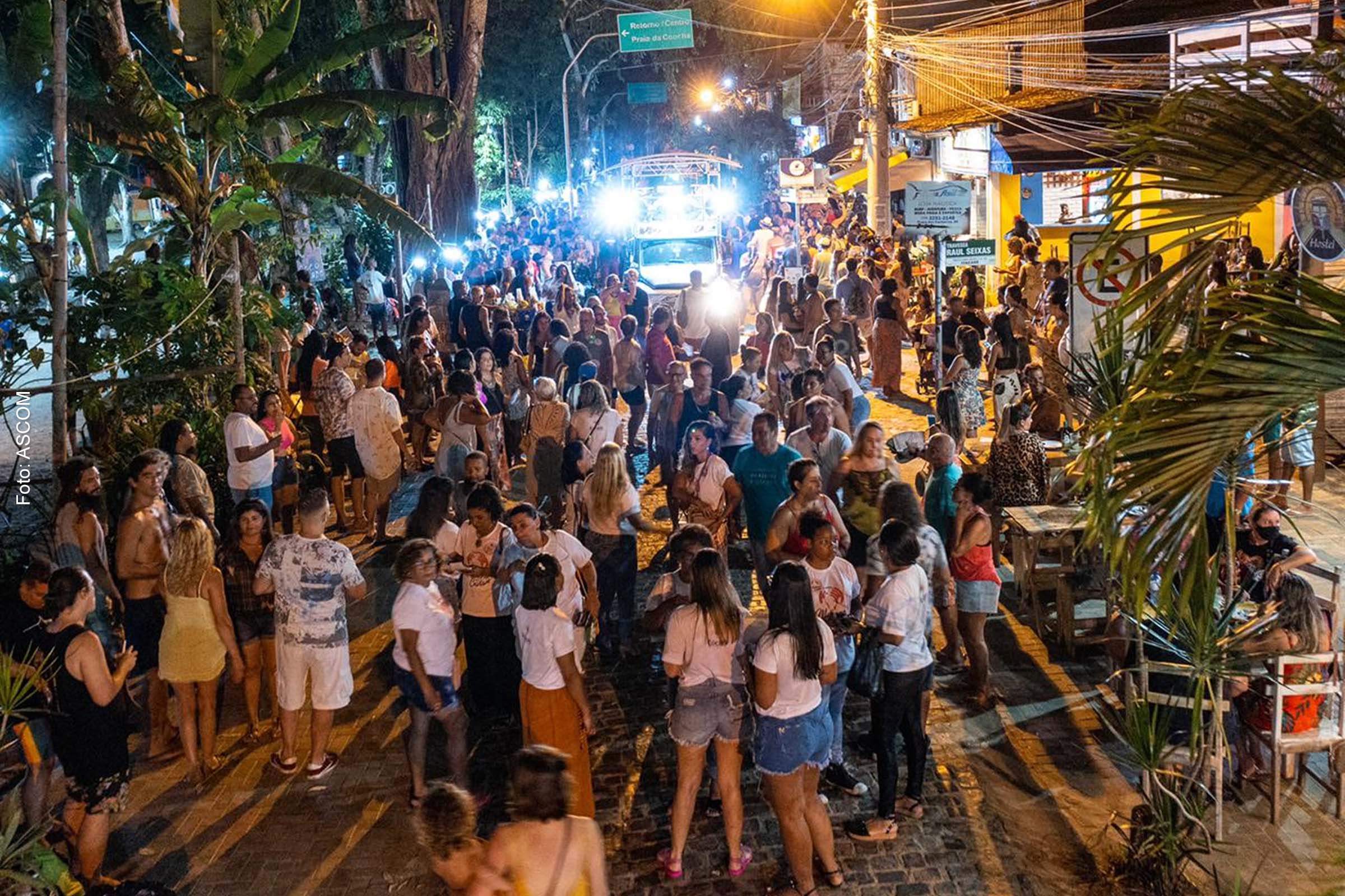 Ao som de nomes do forró, moradores e turistas lotaram a Pituba e o Centro Histórico da cidade.