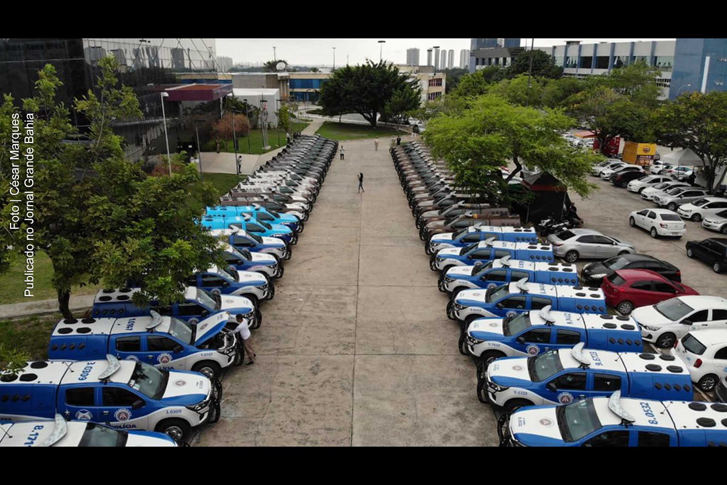 Governo da Bahia entrega viaturas às forças polícias do estado.