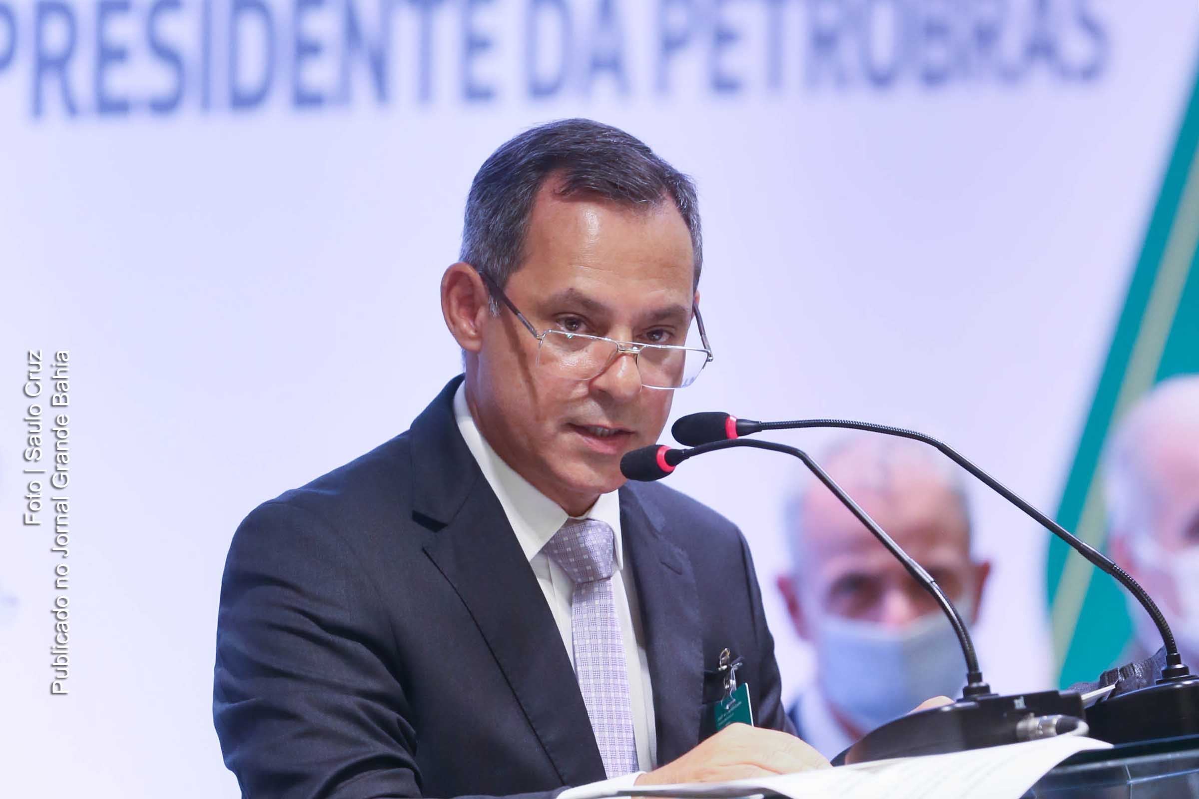 José Mauro Ferreira Coelho discursa durante posse na presidência da Petrobras.