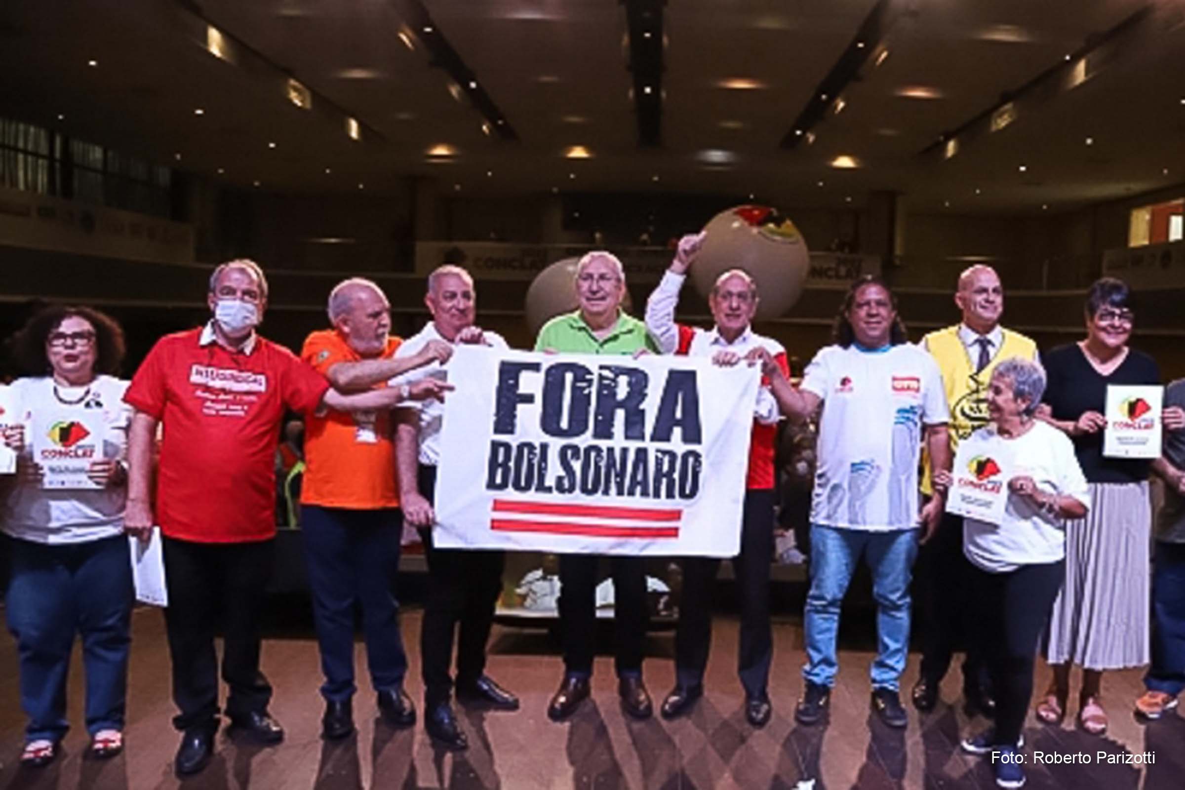 Lula e Centrais Sindical selam unidade em defesa dos trabalhadores.