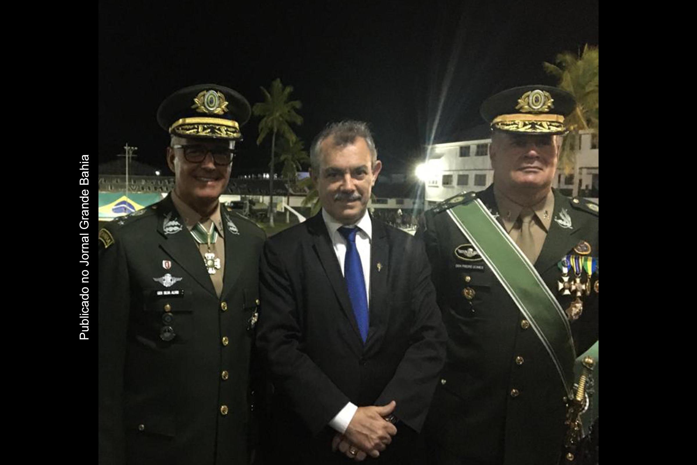General de divisão Marcos Alvim, desembargador Baltazar Miranda Saraiva e o general de exército Marco Antônio Freire Gomes.
